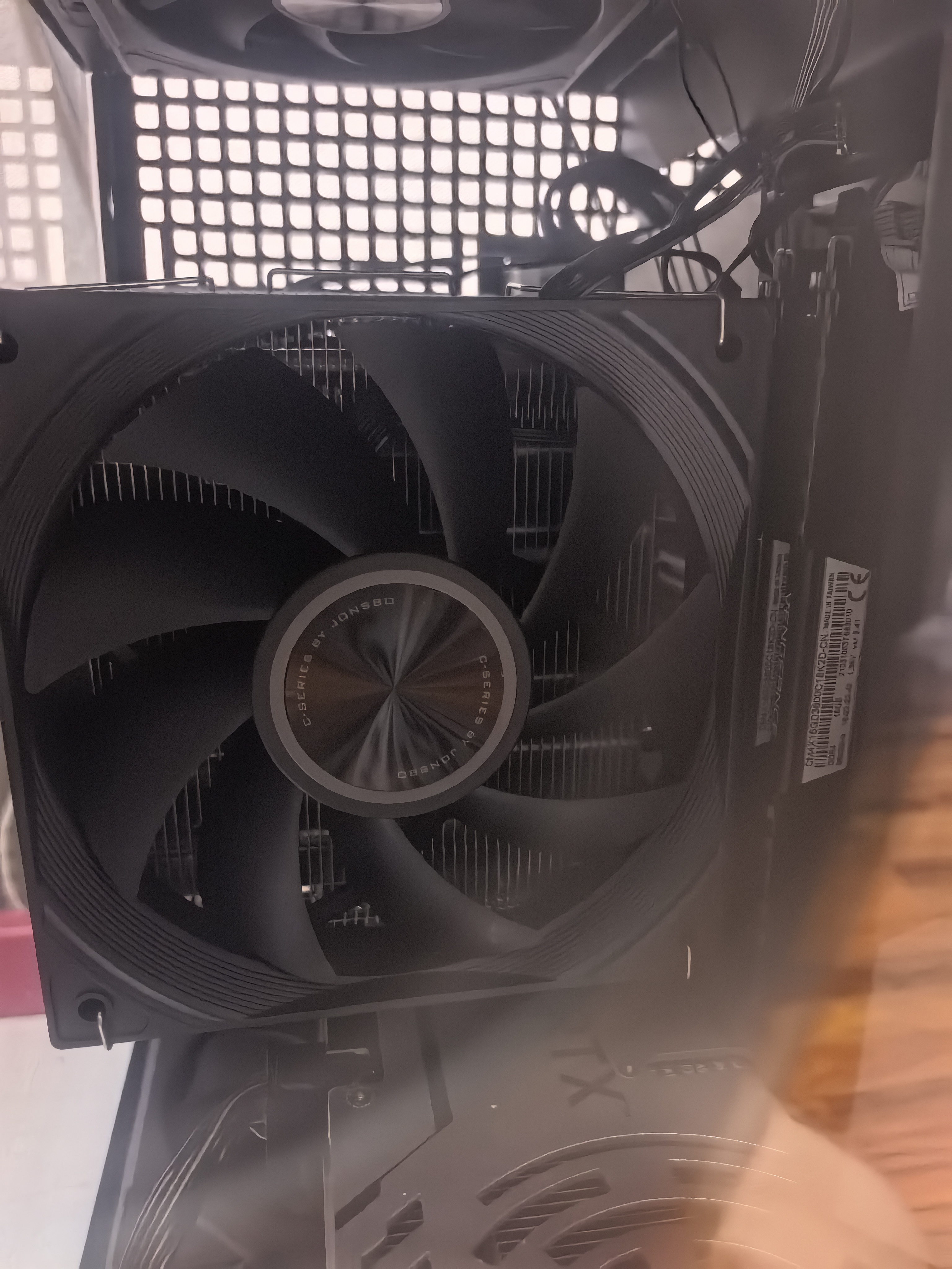 乔思伯（JONSBO）CR-1400E彩色版 CPU风冷散热器(4热管/七彩光效/PWM风扇/127mm/多平台/附硅脂) 实拍图