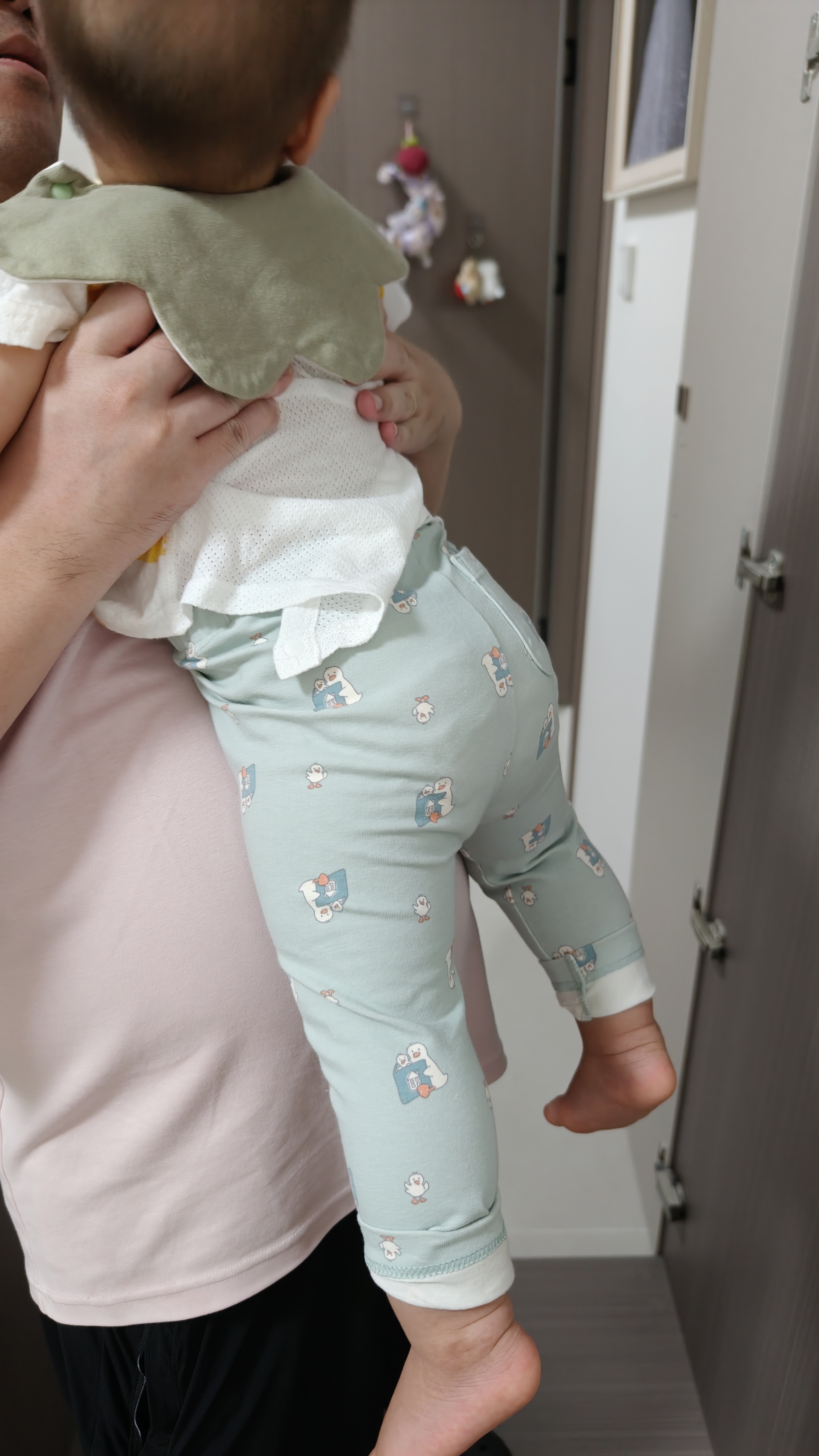 优衣库婴幼儿长绒摇粒绒拉链茄克长袖印花宝宝外套478435 11 粉红色 80 实拍图