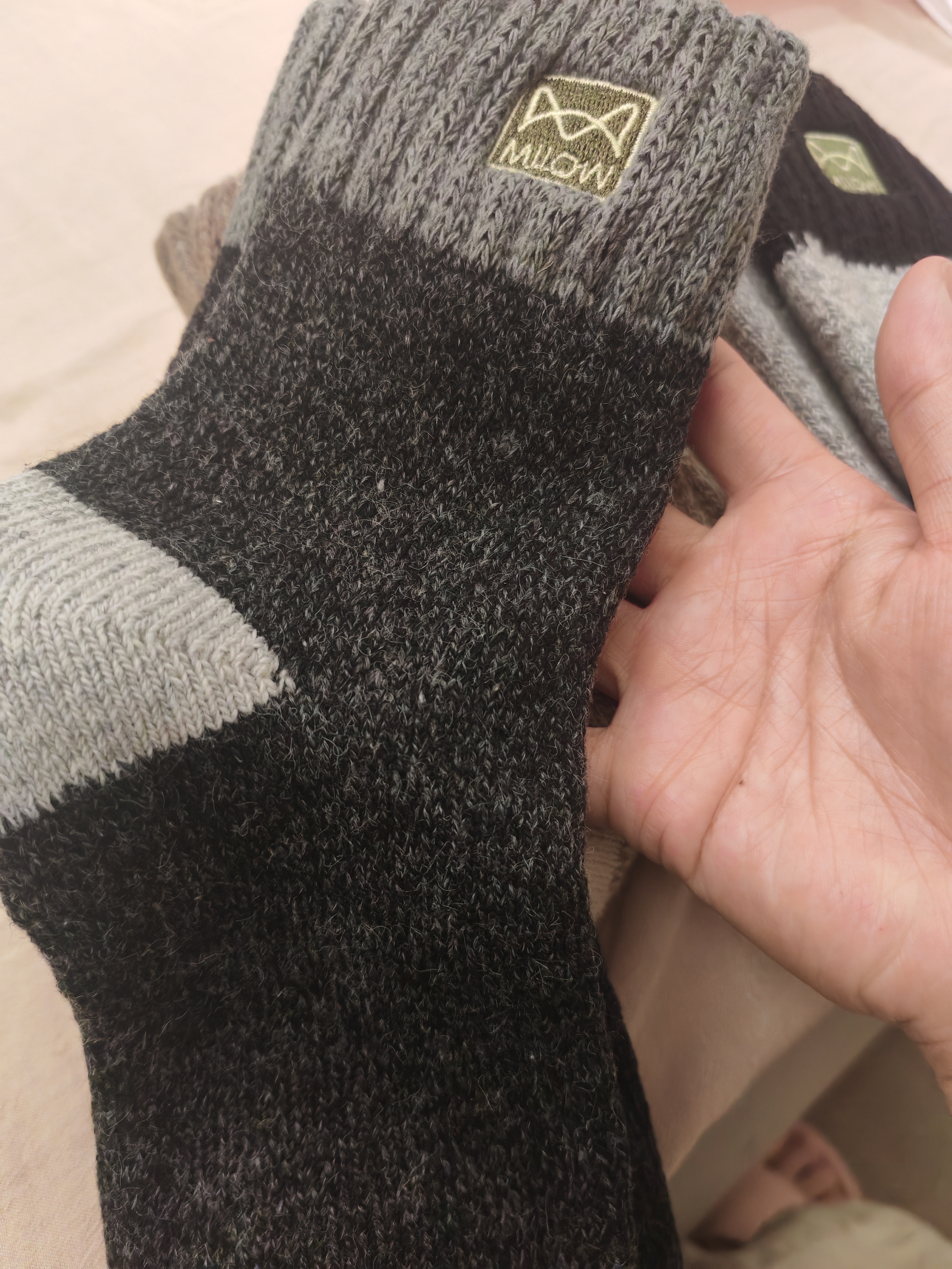 猫人3双装14%美利奴羊毛袜子男冬季加厚保暖袜男士毛圈袜睡眠袜男菱格 实拍图