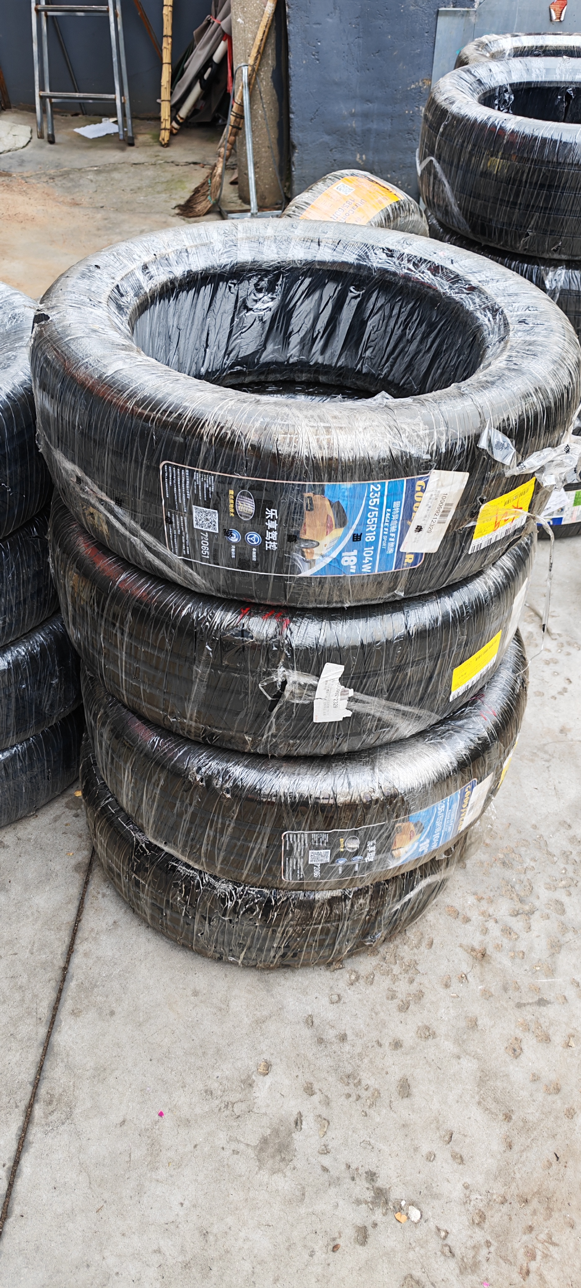 固特异（Goodyear）汽车轮胎 235/55R18 104W 鹰驰F1酷跑 智跑探岳/途观L 御乘升级 实拍图
