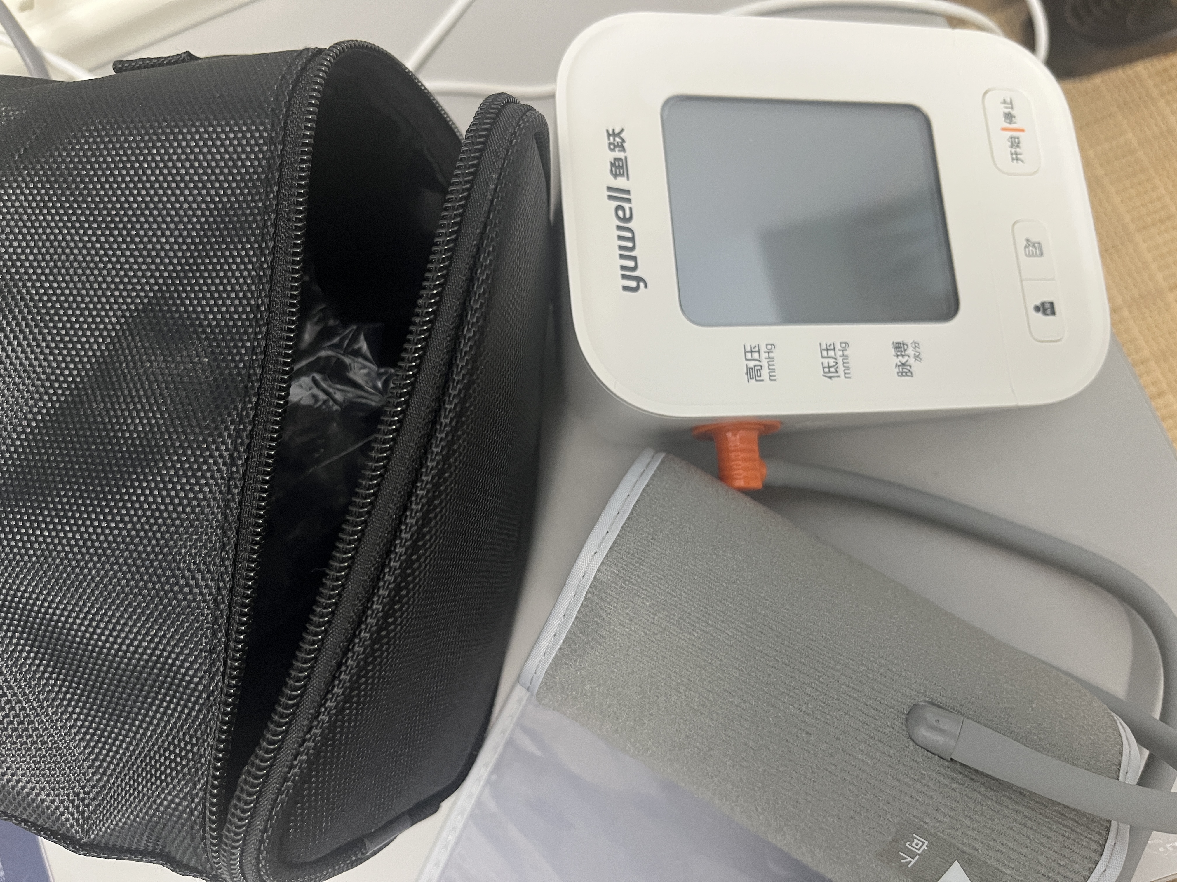 鱼跃（yuwell）房颤爆款上臂式电子血压计血压仪医用高精准血压测量仪家用S67XR 实拍图