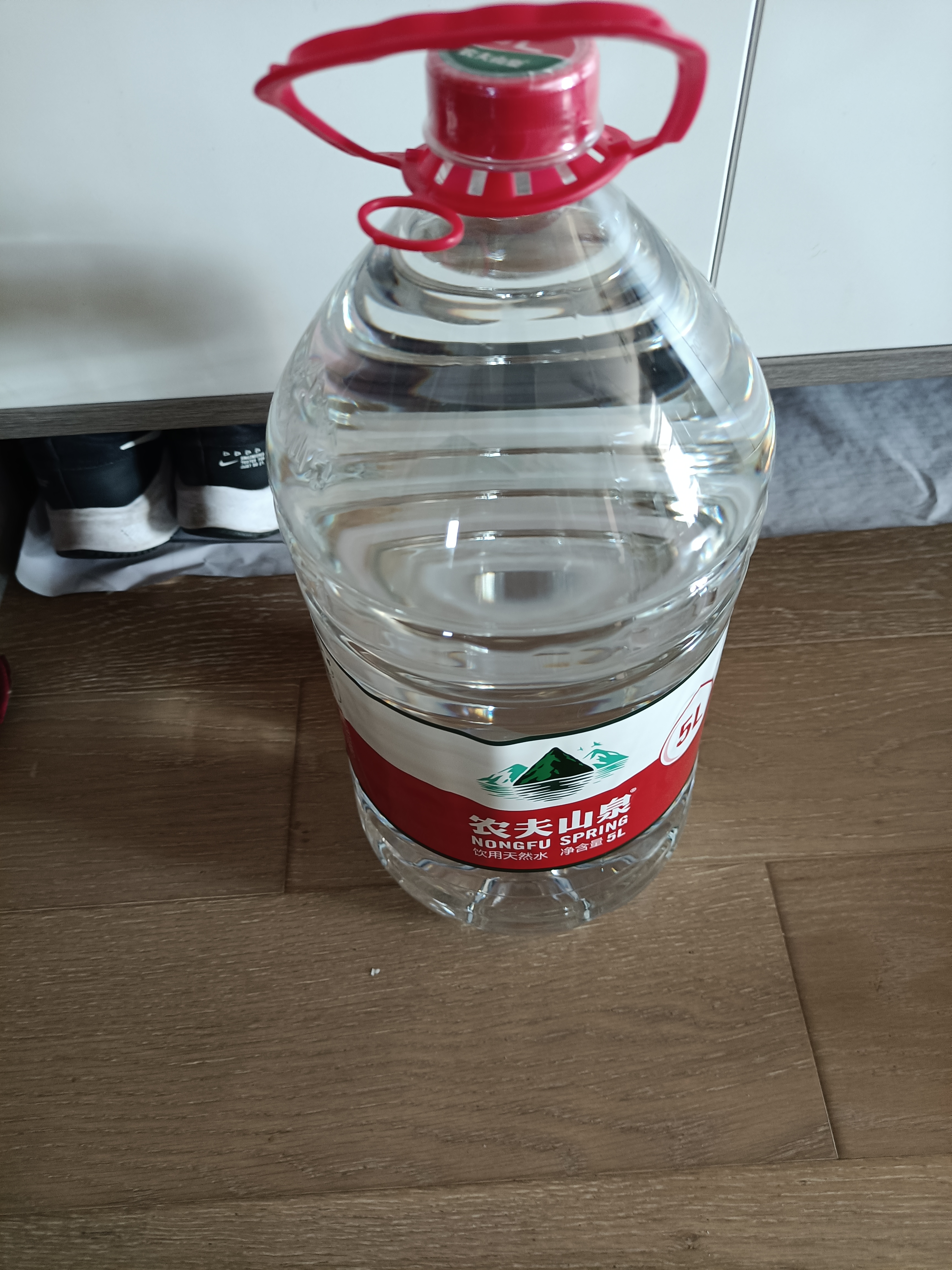 农夫山泉饮用水 饮用天然水5L*4桶 整箱装 桶装水塑膜随机包装 实拍图