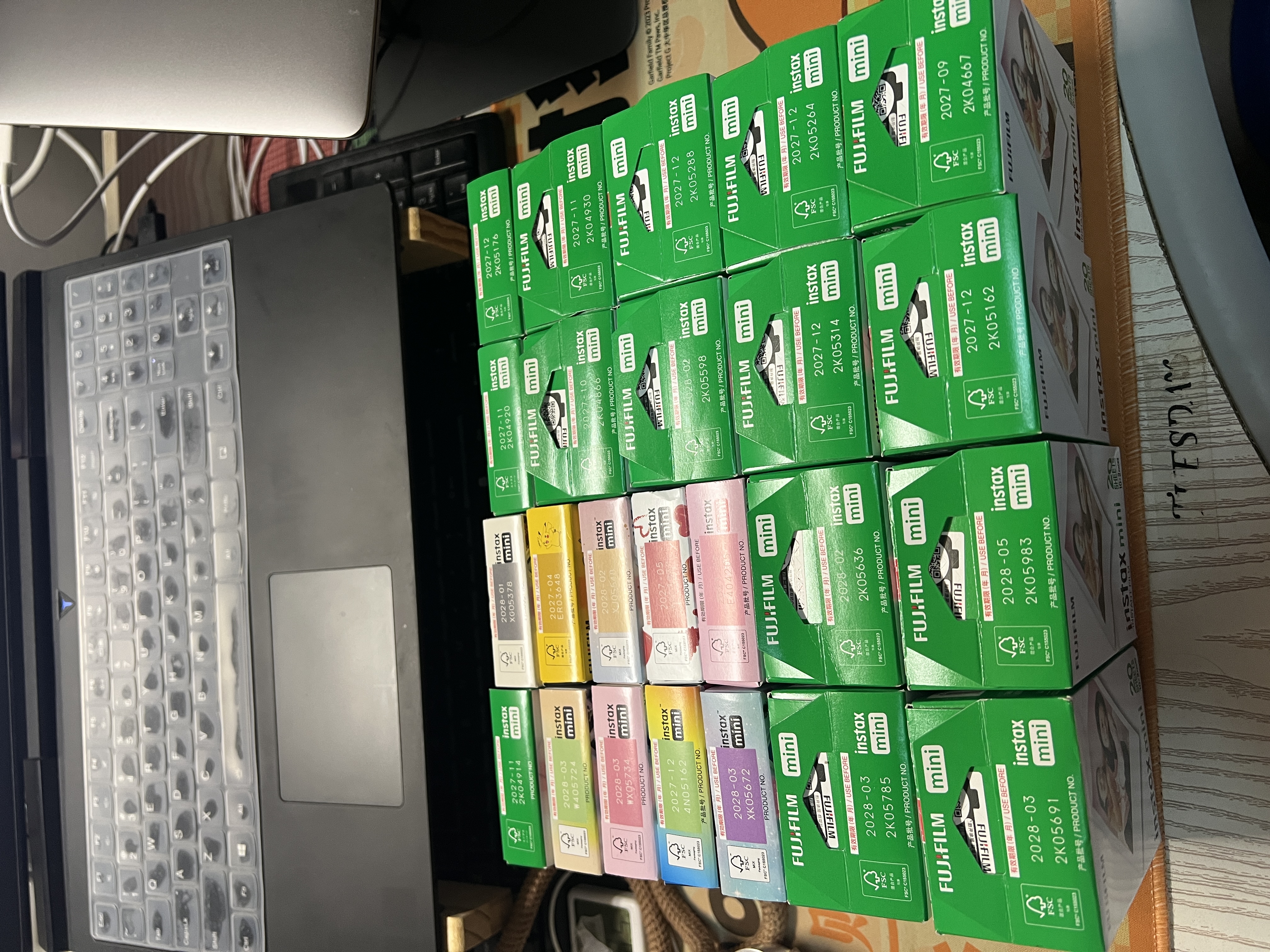 INSTAX富士instax立拍立得 mini相纸 涂鸦10张+磁吸二合一相框 实拍图