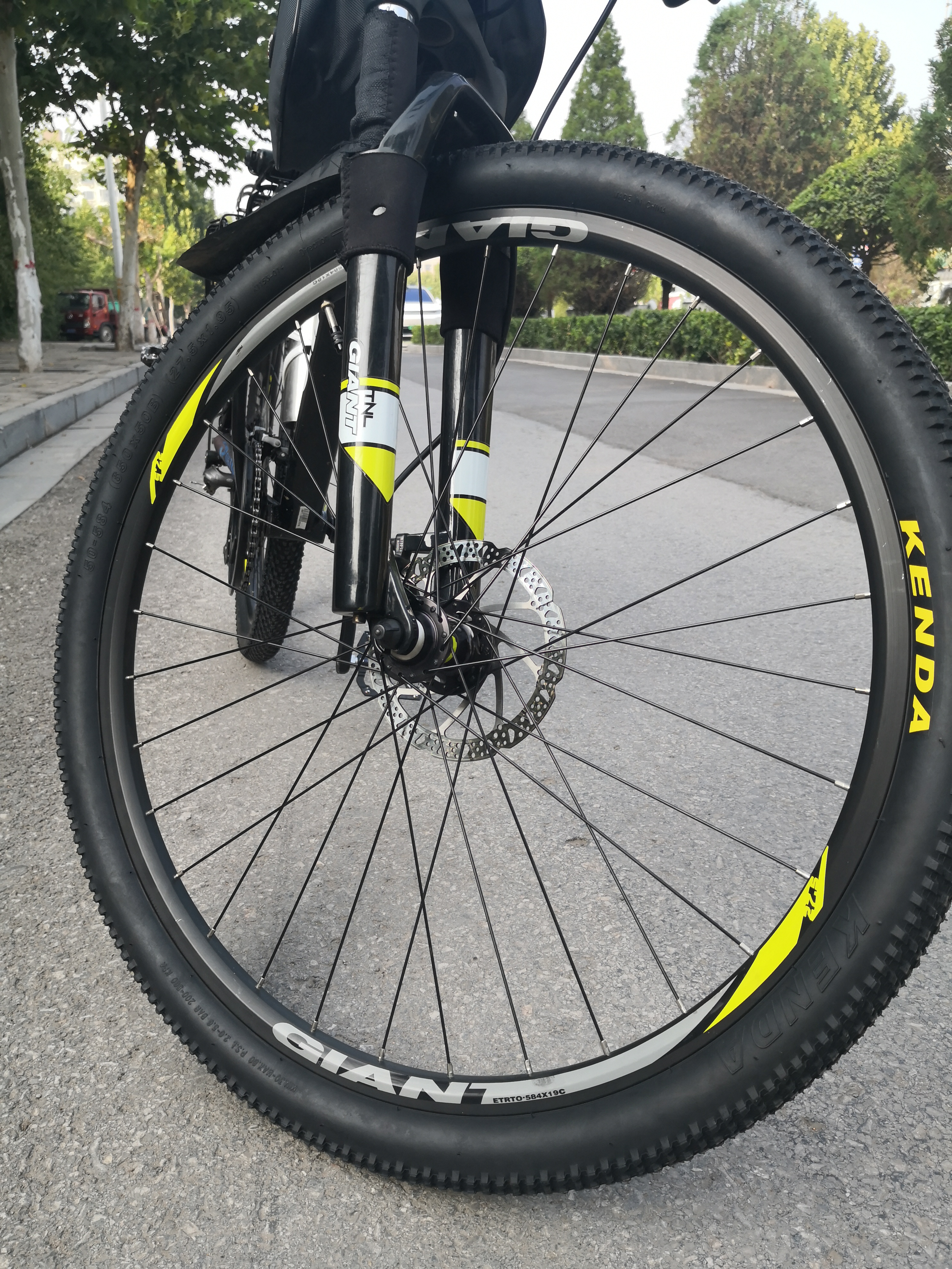 建大轮胎 建大k1153山地车轮胎27.5X1.95法嘴内胎丁基橡胶大颗粒防滑耐磨 实拍图