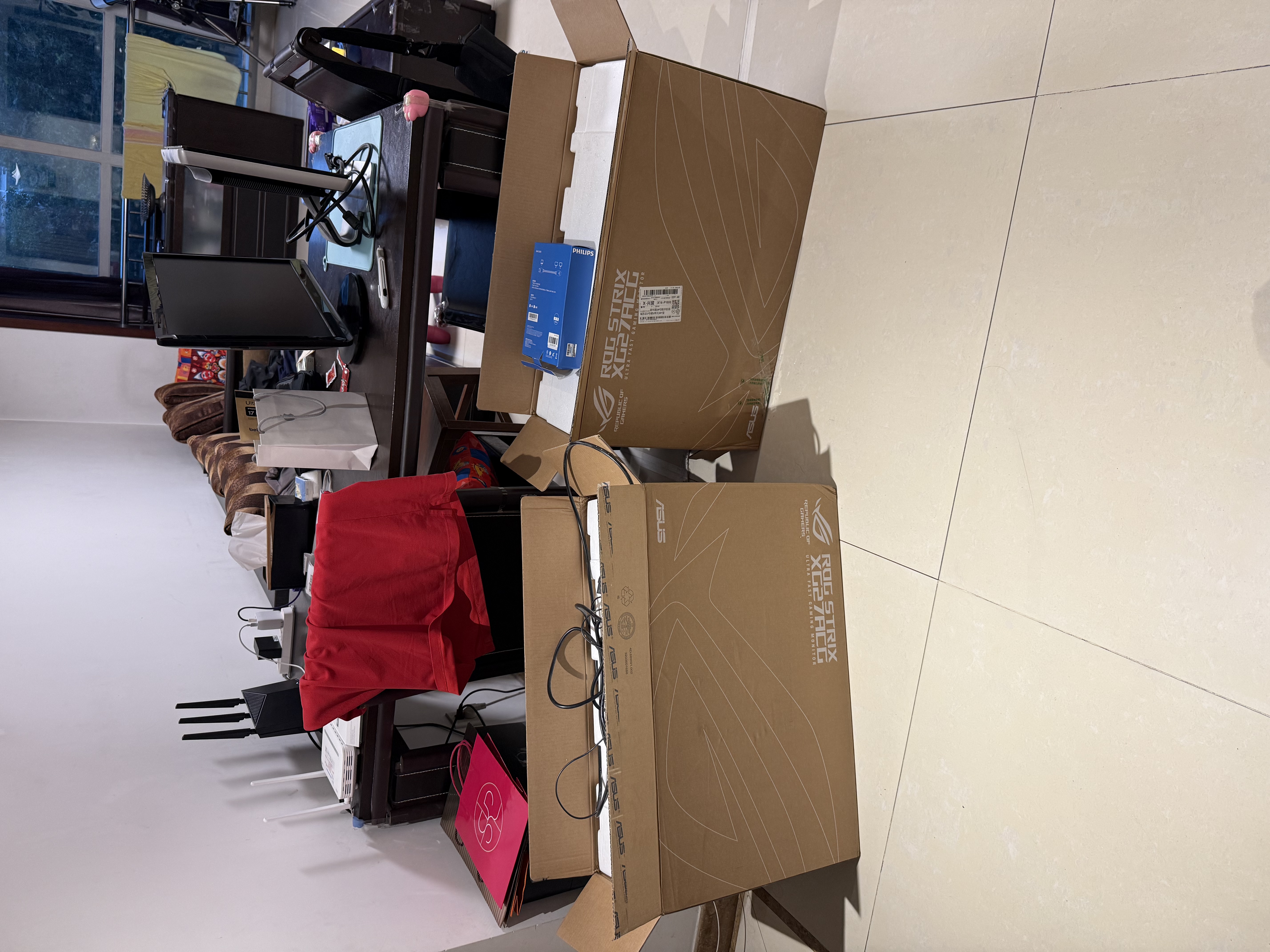 华硕ROG XG27ACG-W 27英寸显示器2K电竞 2K180Hz原生高刷FastIPS 1ms响应G-SYNC兼容HDR400 实拍图