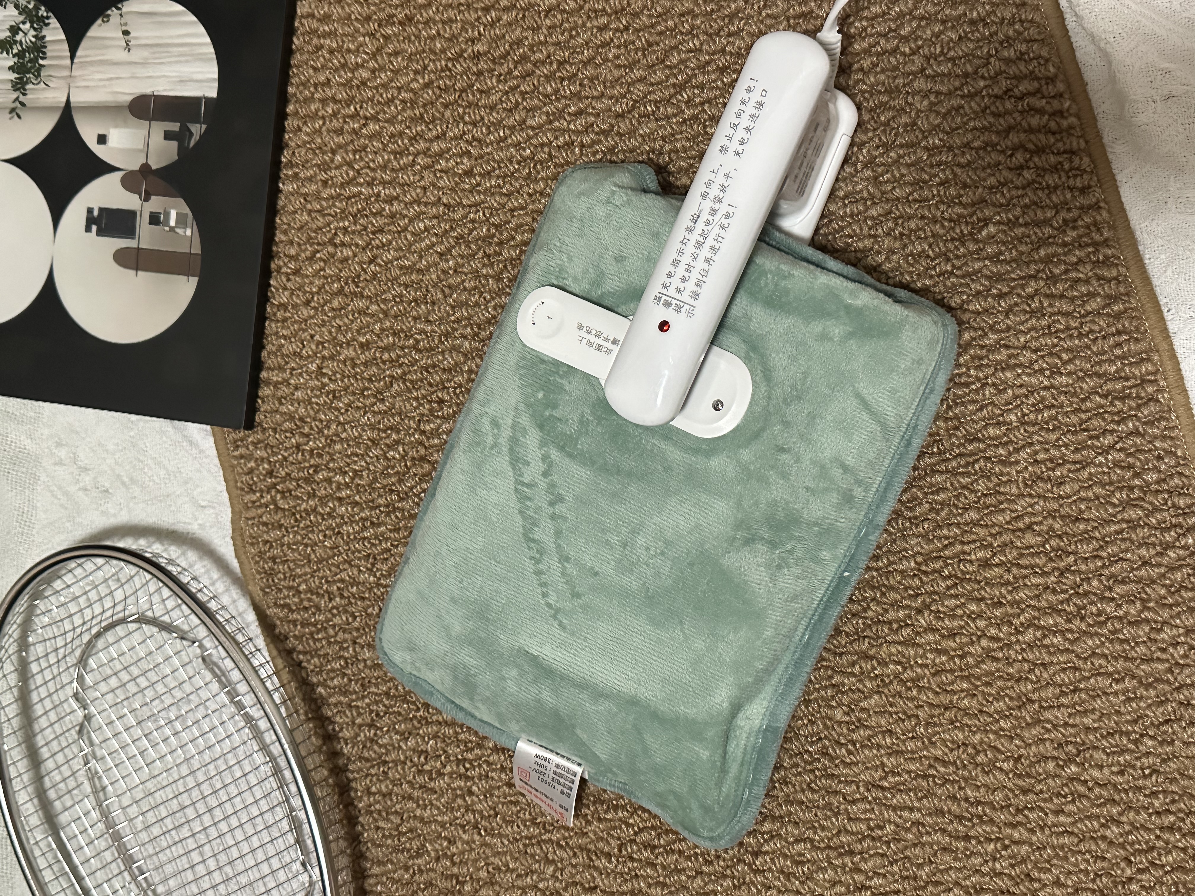 赛亿 SHINEE热水袋充电暖手宝暖水袋暖宝宝双插手防爆加厚暖脚暖肚子热敷神器 实拍图