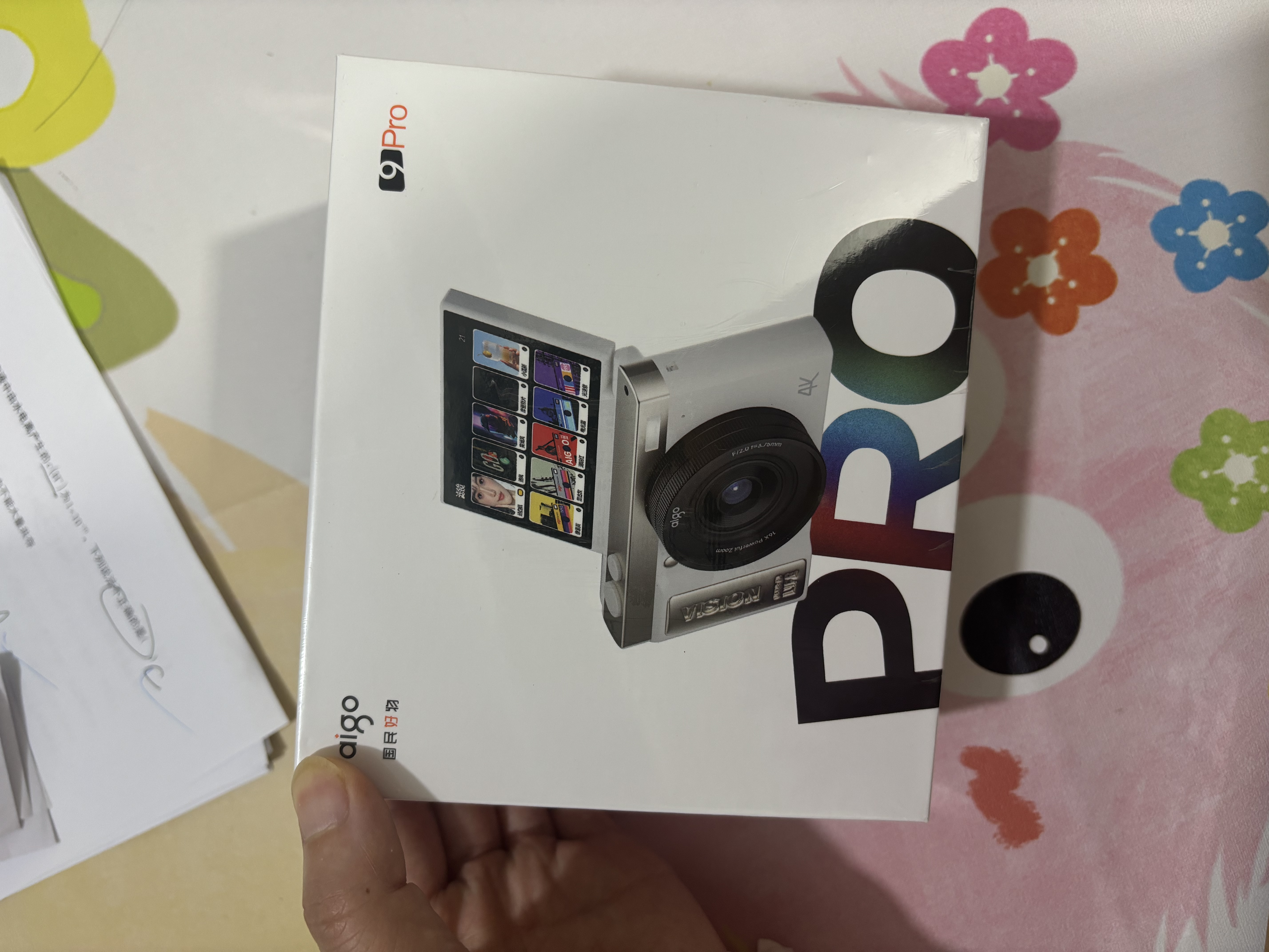 爱国者D9PRO/E9PRO 翻转屏自拍学生数码照相机女生入门校园高清旅游平替ccd 白色32G无灯 带广角镜 实拍图