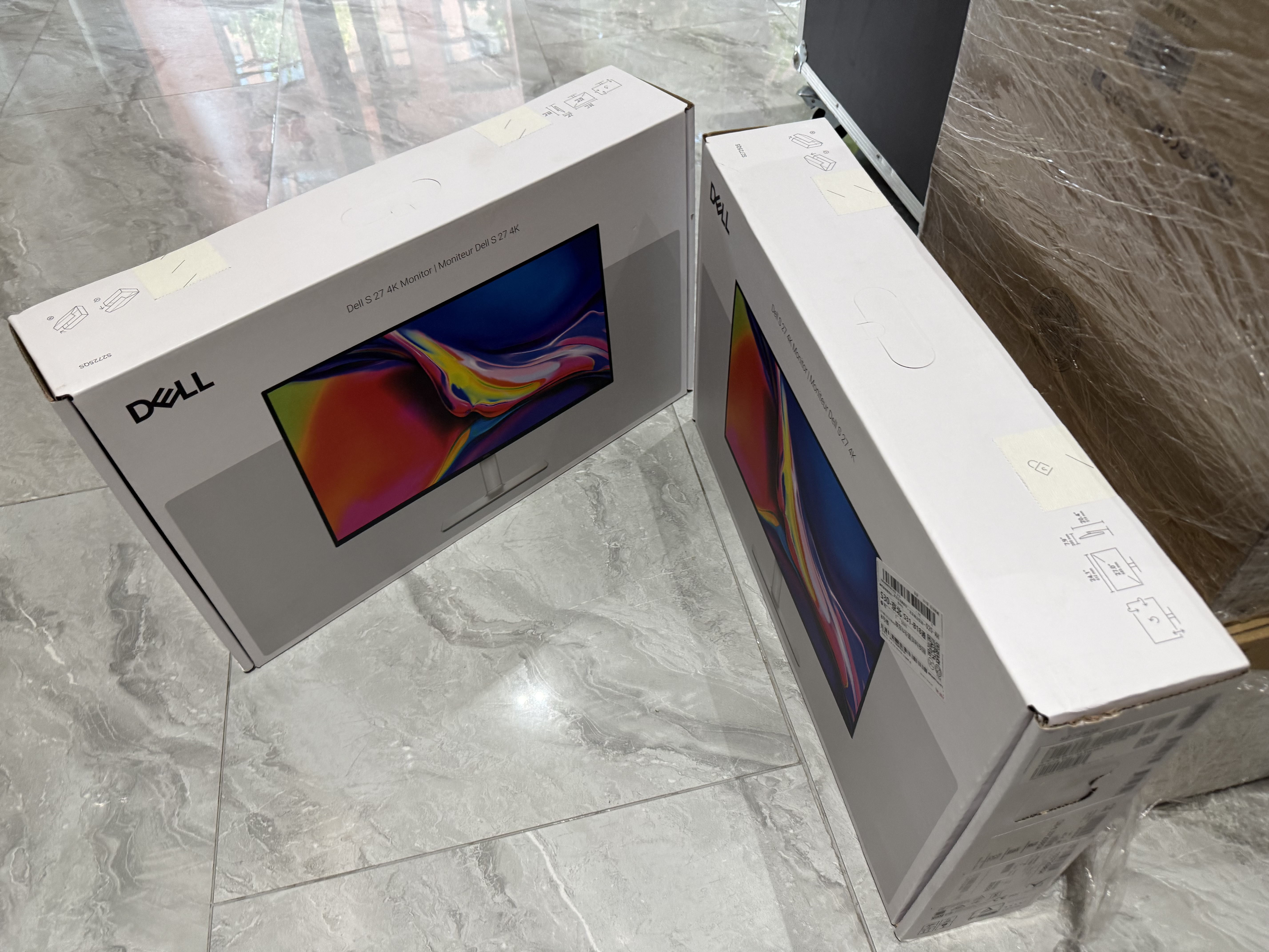 戴尔（DELL）27英寸 4K显示器 IPS 120Hz高刷 99%sRGB 硬件防蓝光 1500:1 虾农助手办公娱乐显示屏  S2725QS 实拍图