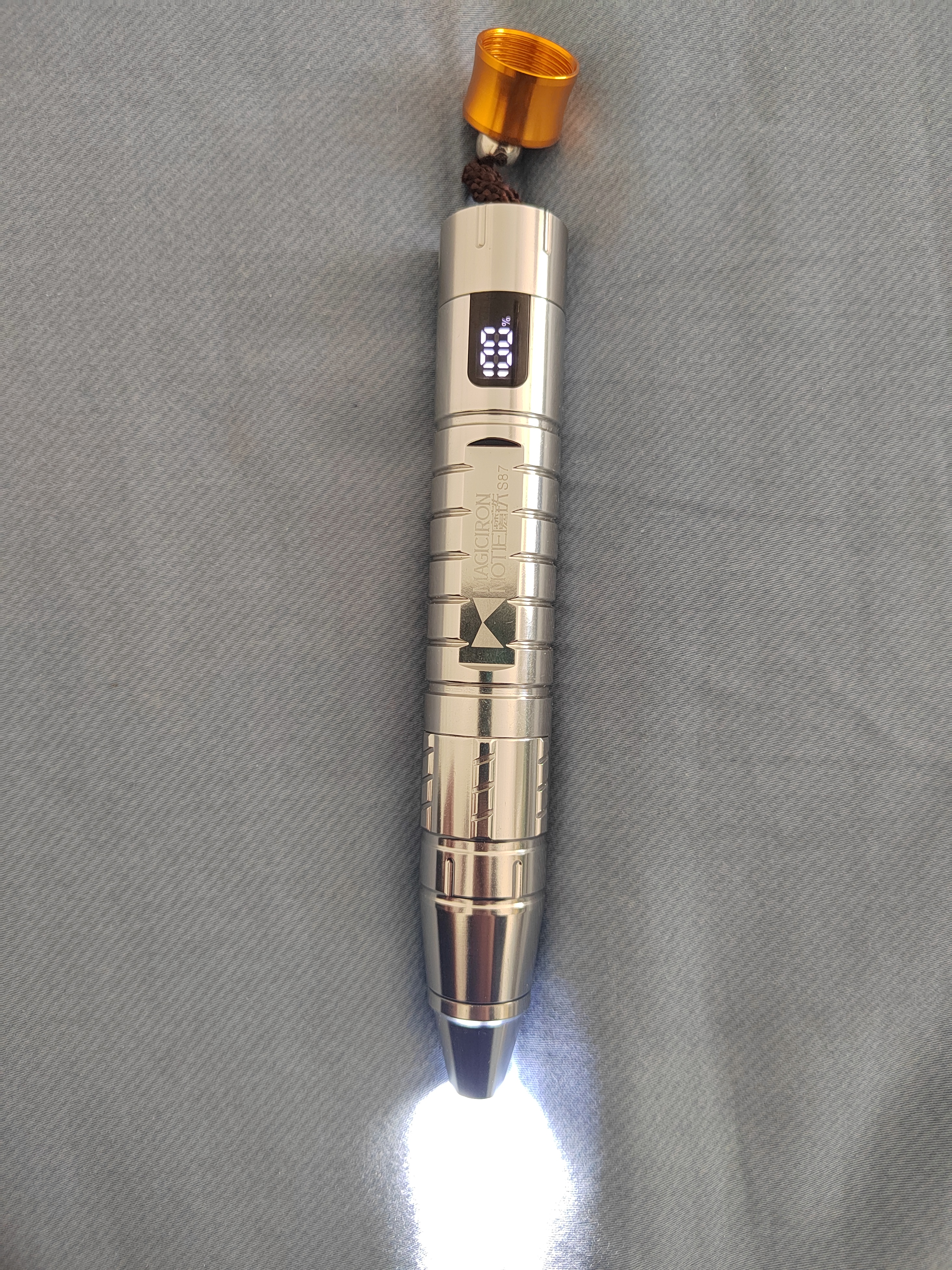 魔铁（MOTIE）照玉石手电筒365nm紫光灯看翡翠珠宝专业鉴定3光源30倍放大镜组合 实拍图