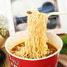 康师傅 方便面 经典红烧牛肉桶面110g*12 泡面整箱速食 方便食品 实拍图