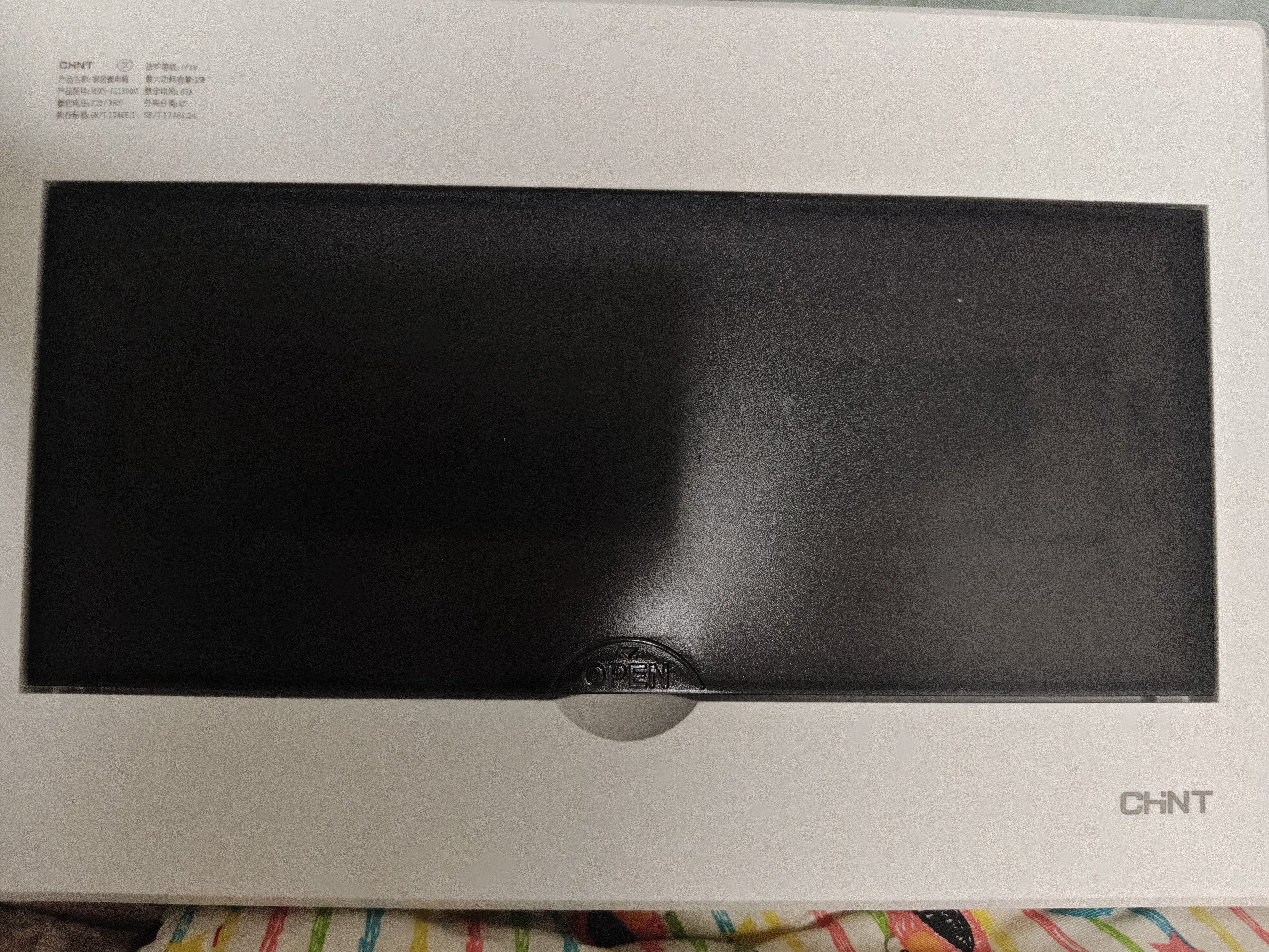正泰强电箱配电箱明装13回路NEX5-C11300M 实拍图
