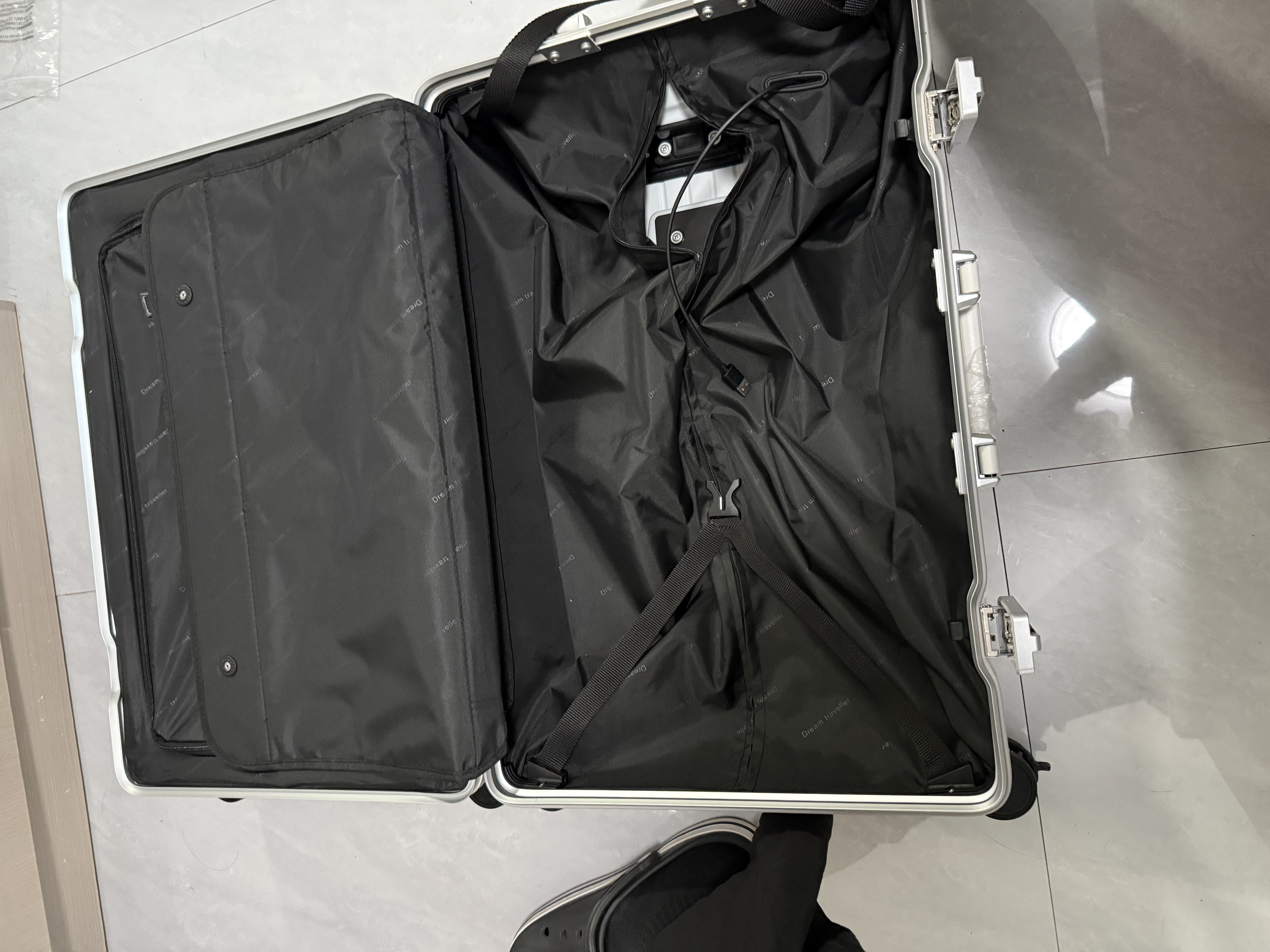 梦旅者多功能行李箱铝框拉杆箱皮箱万向轮旅行箱男女 24英寸哑光白色 实拍图