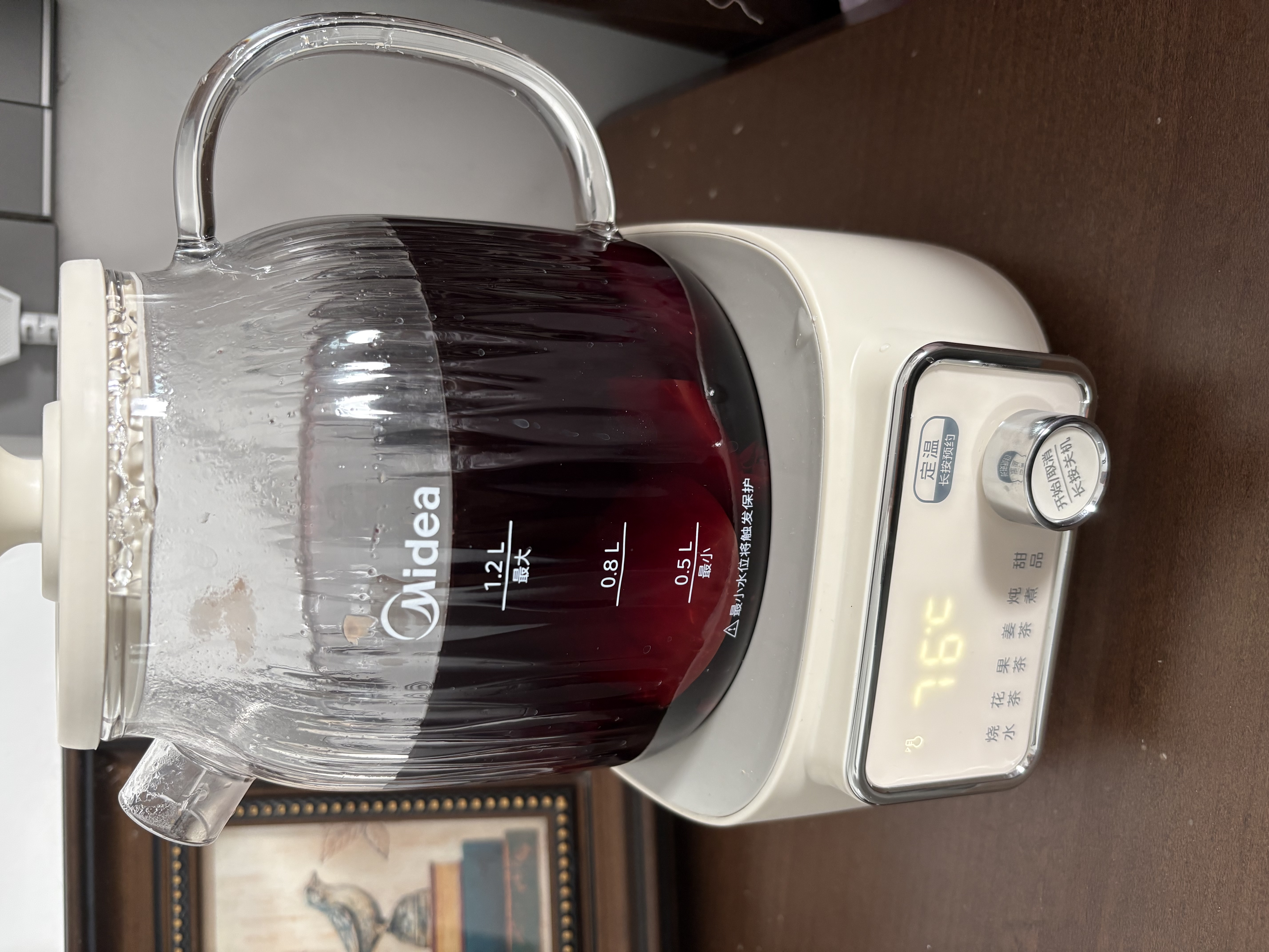 美的（Midea）养生壶全玻璃0胶水多功能煮茶壶母婴烧水壶泡奶机智能恒温电热水壶全自动一体1.2L YS12B302J 实拍图