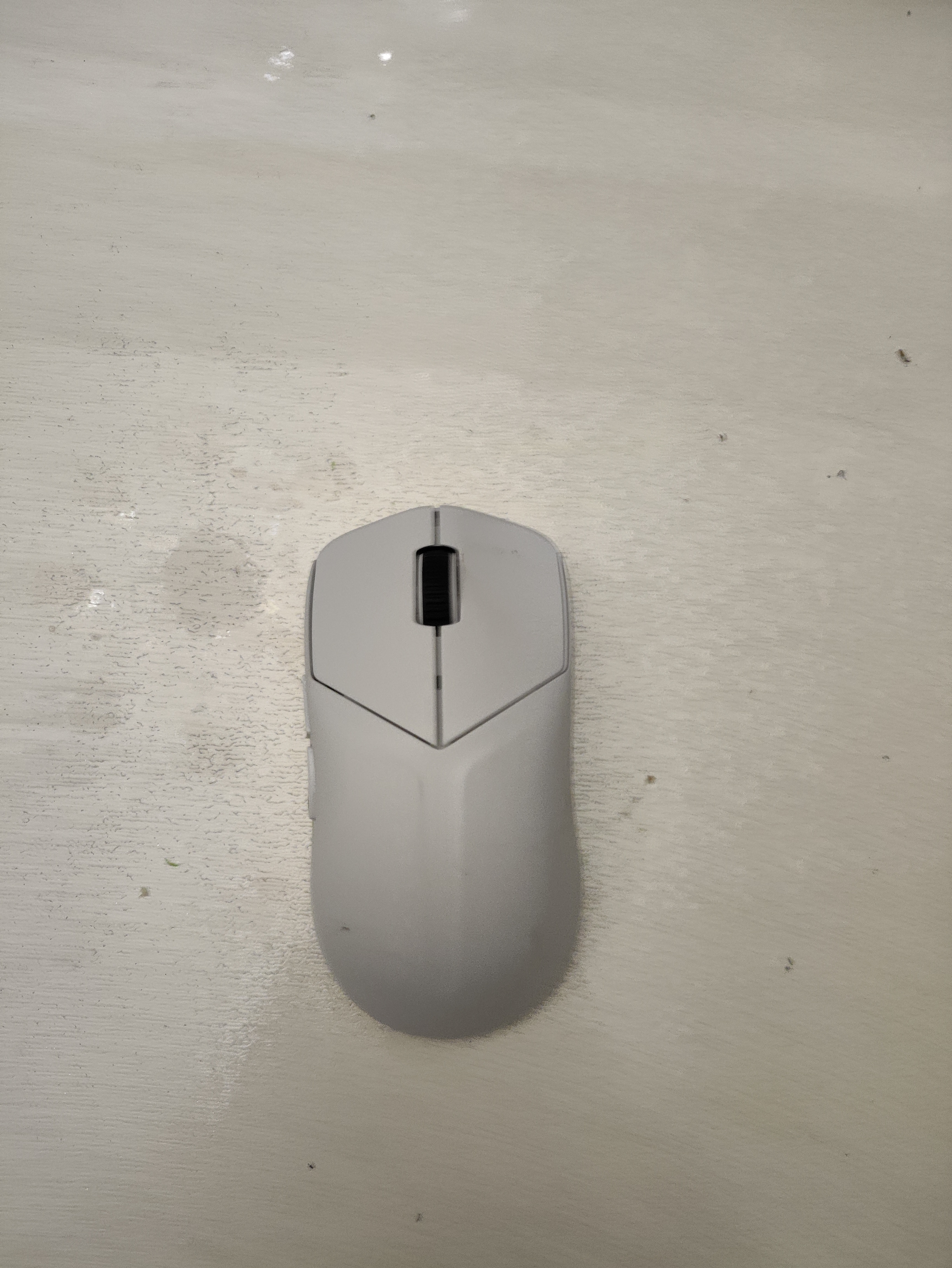 联想（Lenovo）拯救者M6X SE游戏鼠标无线电竞蓝牙有线三模办公便携适用拯救者R9000/Y7000p/斗战者 白色 实拍图