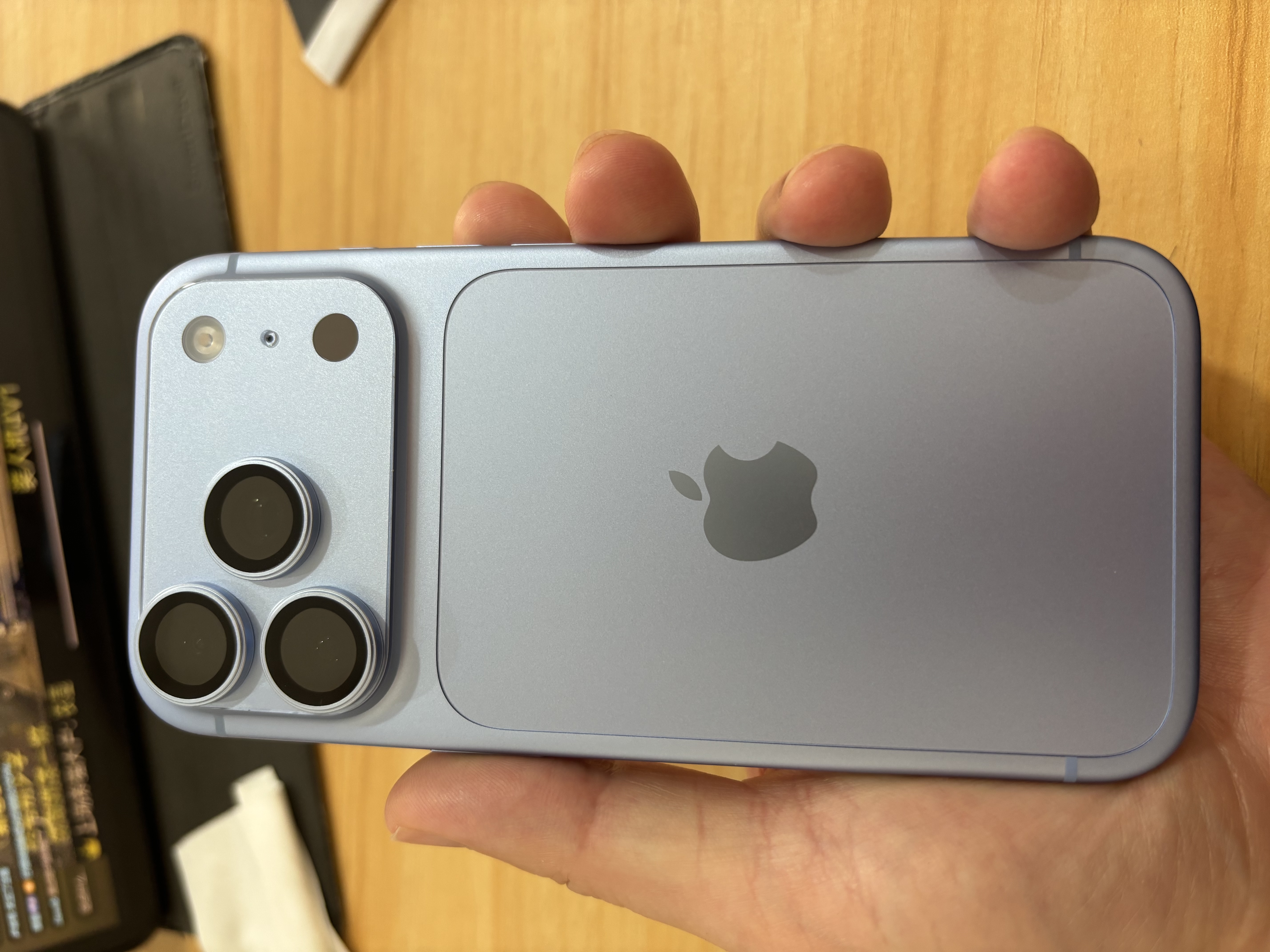 Apple/苹果【以旧换新需签收激活】iPhone 18 Pro 256GB 冰川蓝色 支持移动联通电信5G 双卡双待手机 实拍图