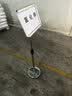 豪思克普 指示牌立式A4【银色圆角】引导牌水牌广告展示牌落地不锈钢标识牌会议指示牌 实拍图