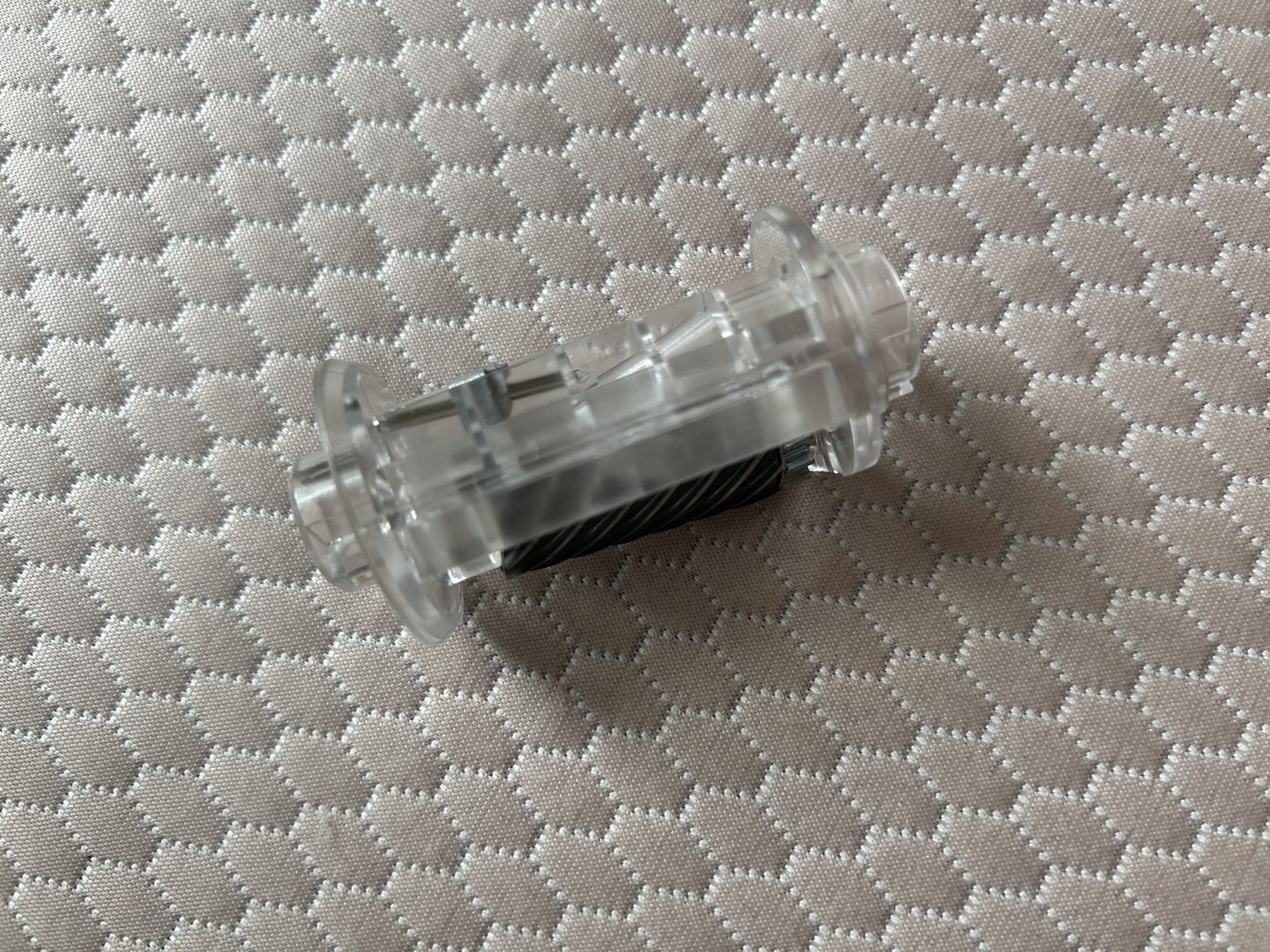 得力（deli）大口径全自动电动削笔机VA10替换刀架/削笔器/卷笔刀替芯刀芯 学生文具儿童生日礼物男女孩 单只装 实拍图