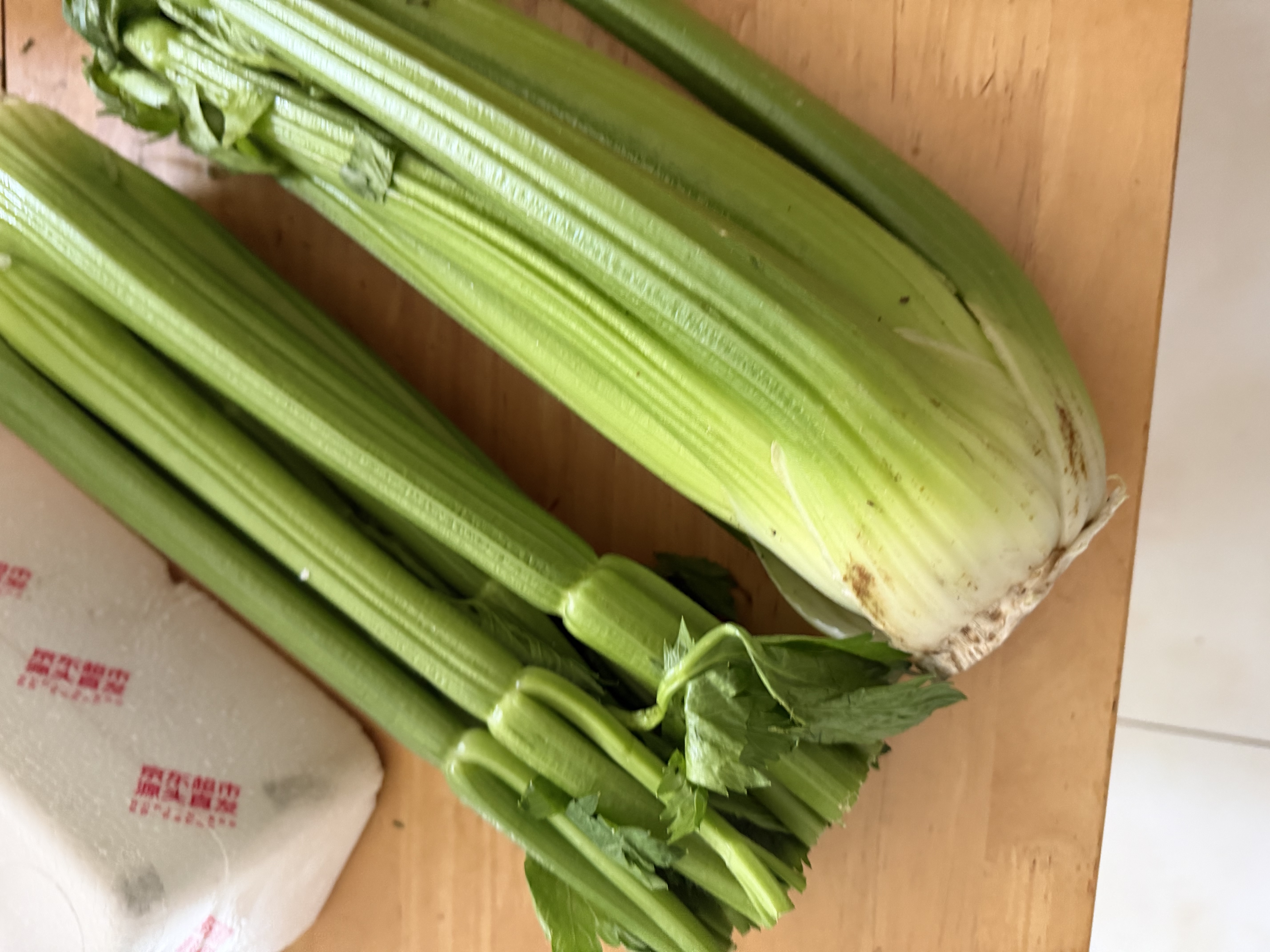 京鲜生山东新鲜大西芹净重4.5斤榨汁现挖芹菜鲜嫩蔬菜 去半叶源头直发 实拍图