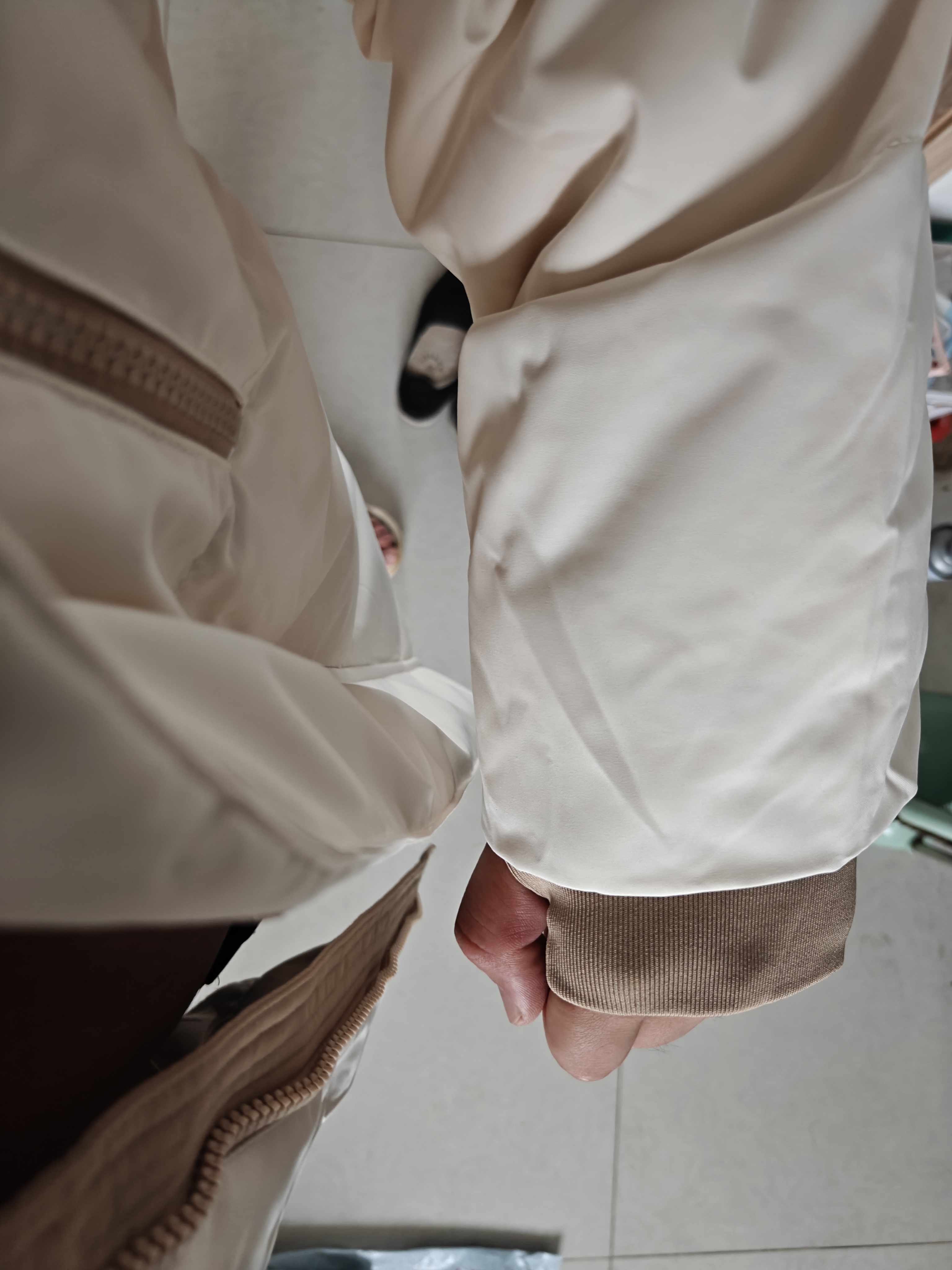 鸭鸭王一博明星同款男士羽绒服短款连帽2026冬季青年休闲加厚新年外套 实拍图