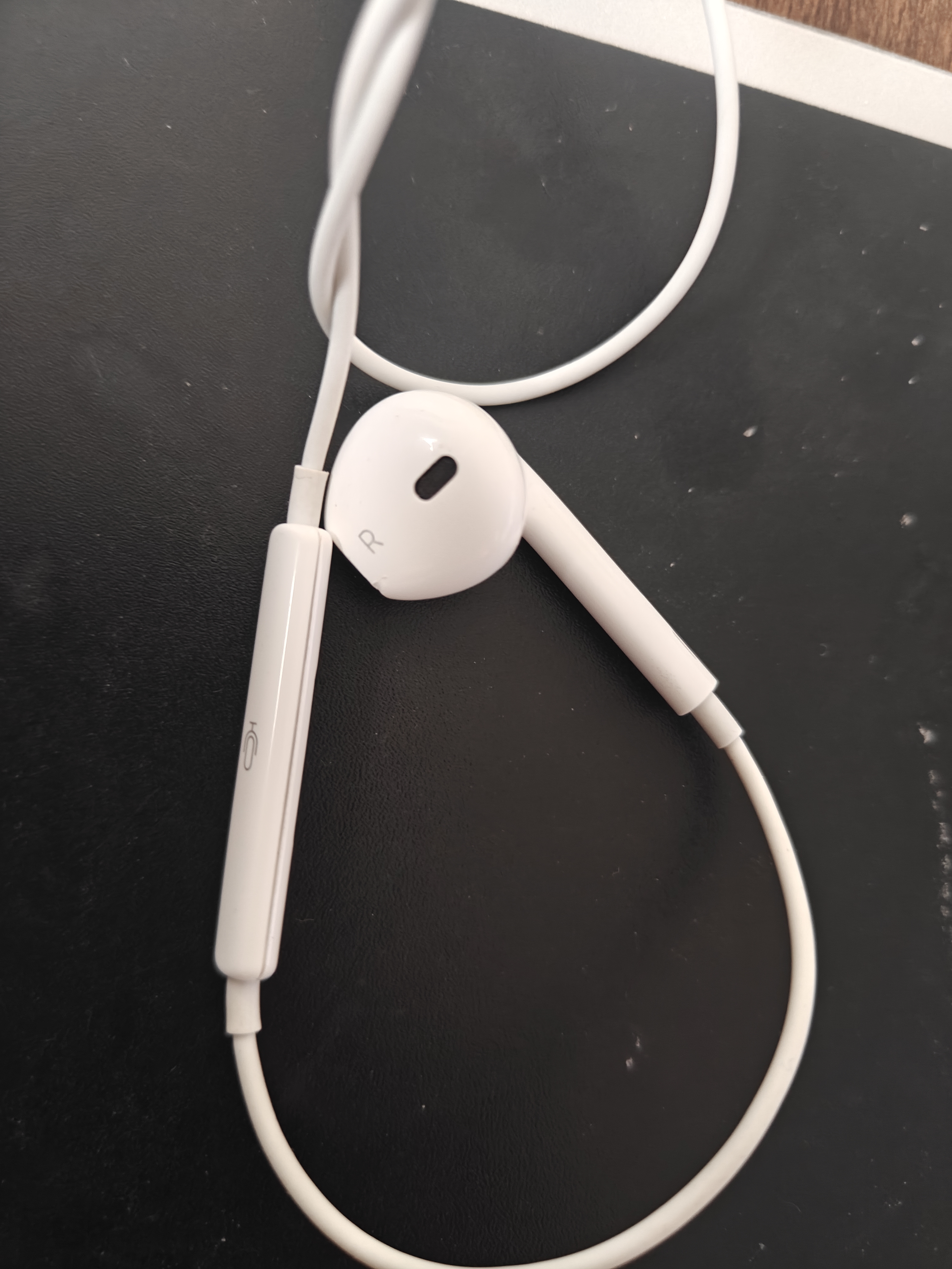 【9成新】Apple/苹果 闪电/Lightning接口有线耳机 苹果耳机有线耳机原装耳机 适用闪电接口的手机平板   实拍图