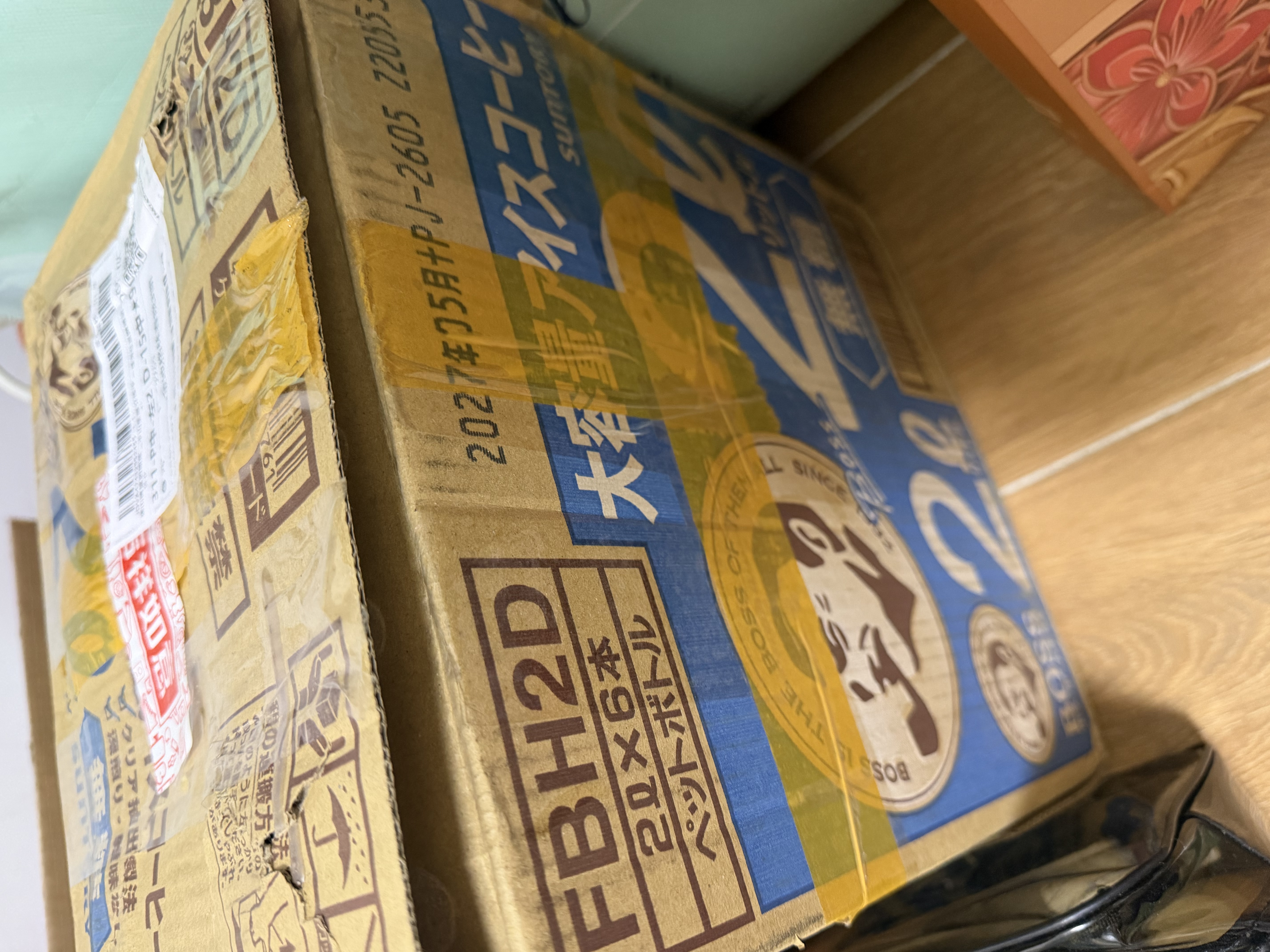 三得利（Suntory）日本进口BOSS无糖黑咖啡饮料 即饮咖啡液冰美式冷萃口感咖啡液 三得利无糖BOSS咖啡2L*6瓶整箱【多地当日达/隔日达】 实拍图