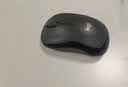 罗技（Logitech）M220 轻音鼠标 无线鼠标 办公鼠标 对称鼠标 带无线微型接收器 灰黑色 实拍图