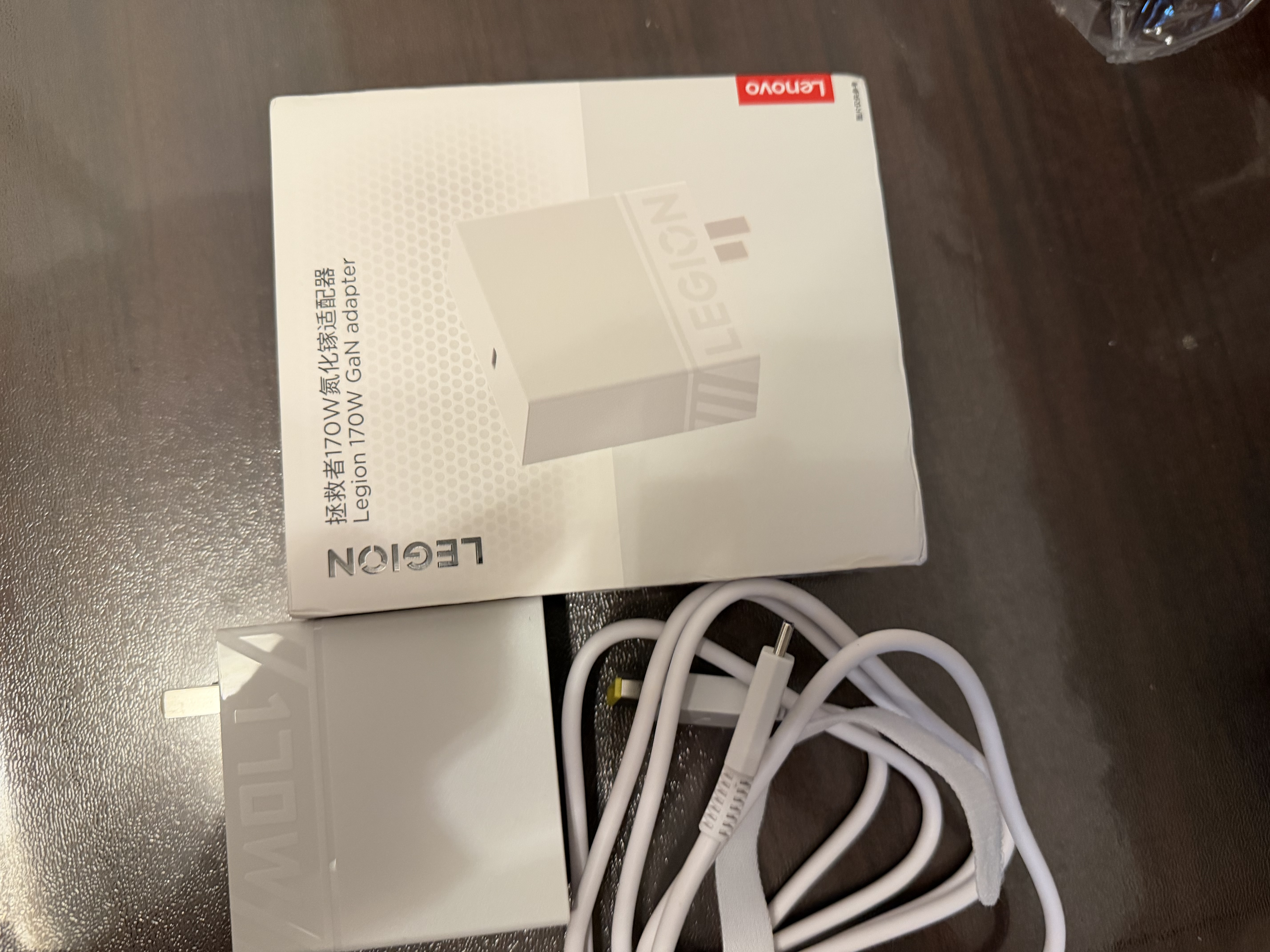 联想拯救者C170wPD多协议氮化镓适配器充电器插头适用用苹果华为小米拯救者Y7000P/R9000P/Thinkbook 实拍图