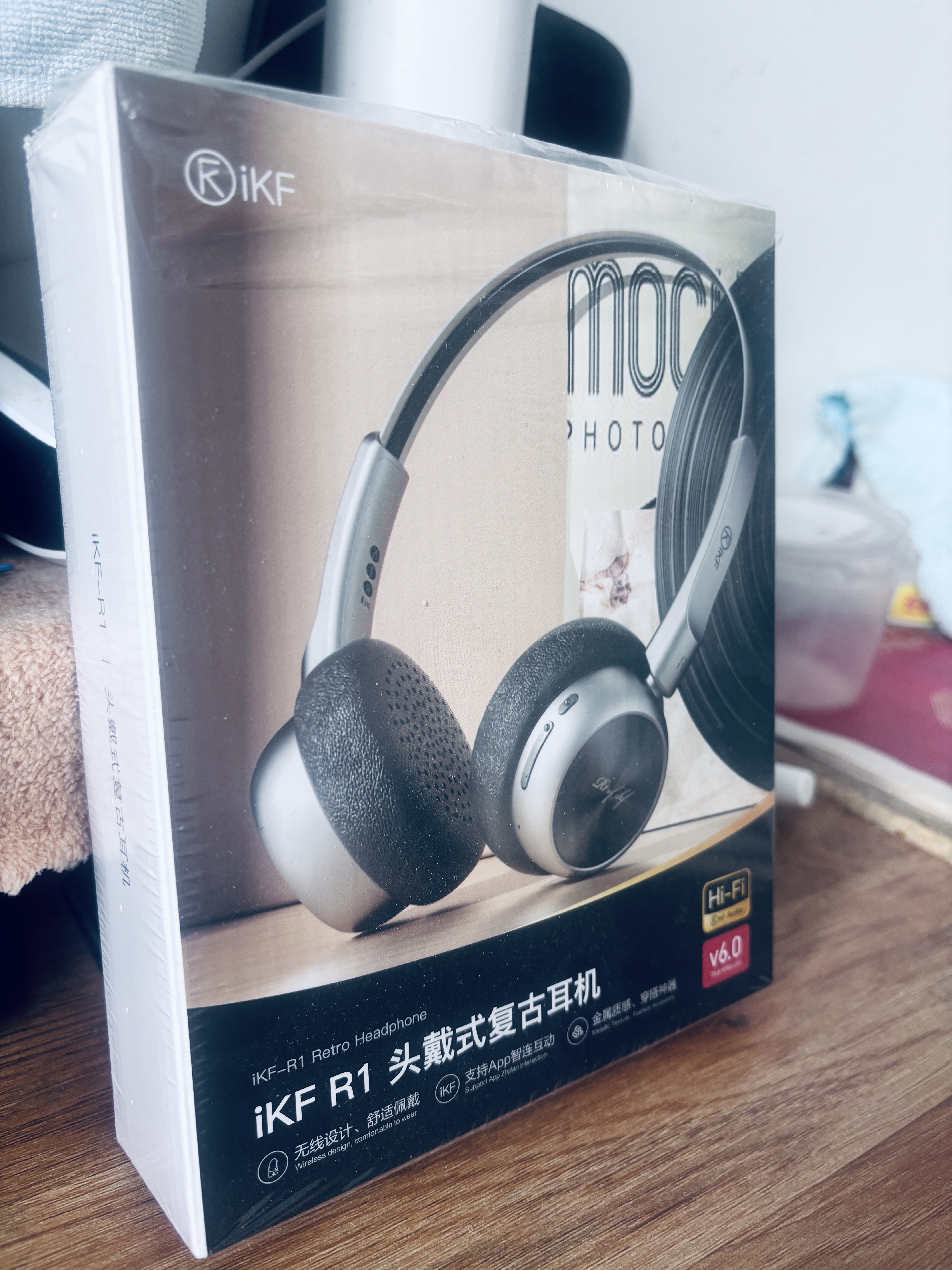 iKF R1复古头戴式耳机无线蓝牙时尚数码穿搭高音质金属千禧y2k网红明星美拉德显小头戴穿搭耳机太空黑 实拍图