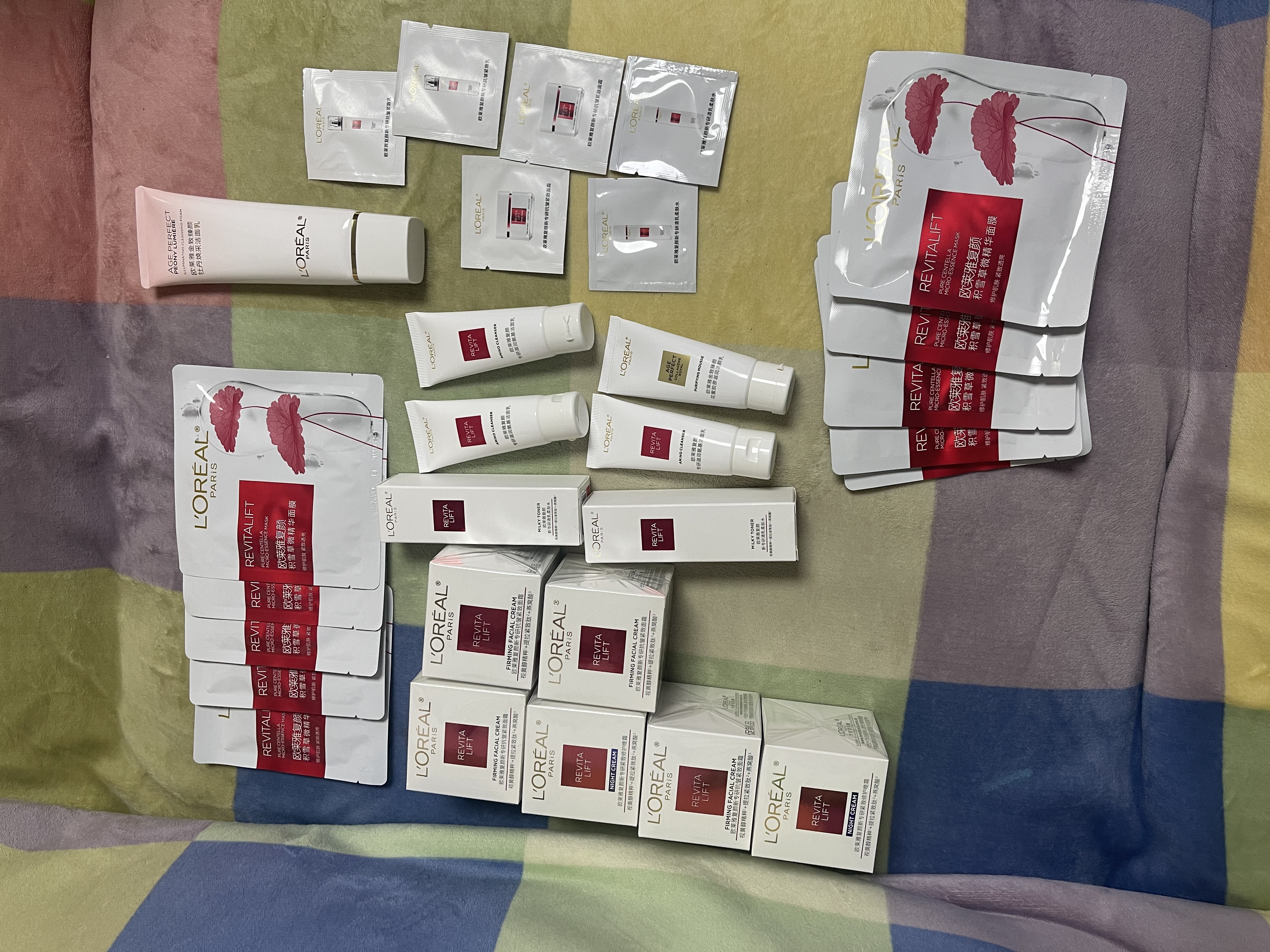 欧莱雅复颜面霜+晚霜礼盒套装燕窝酸补水抗皱紧致生日礼物 实拍图