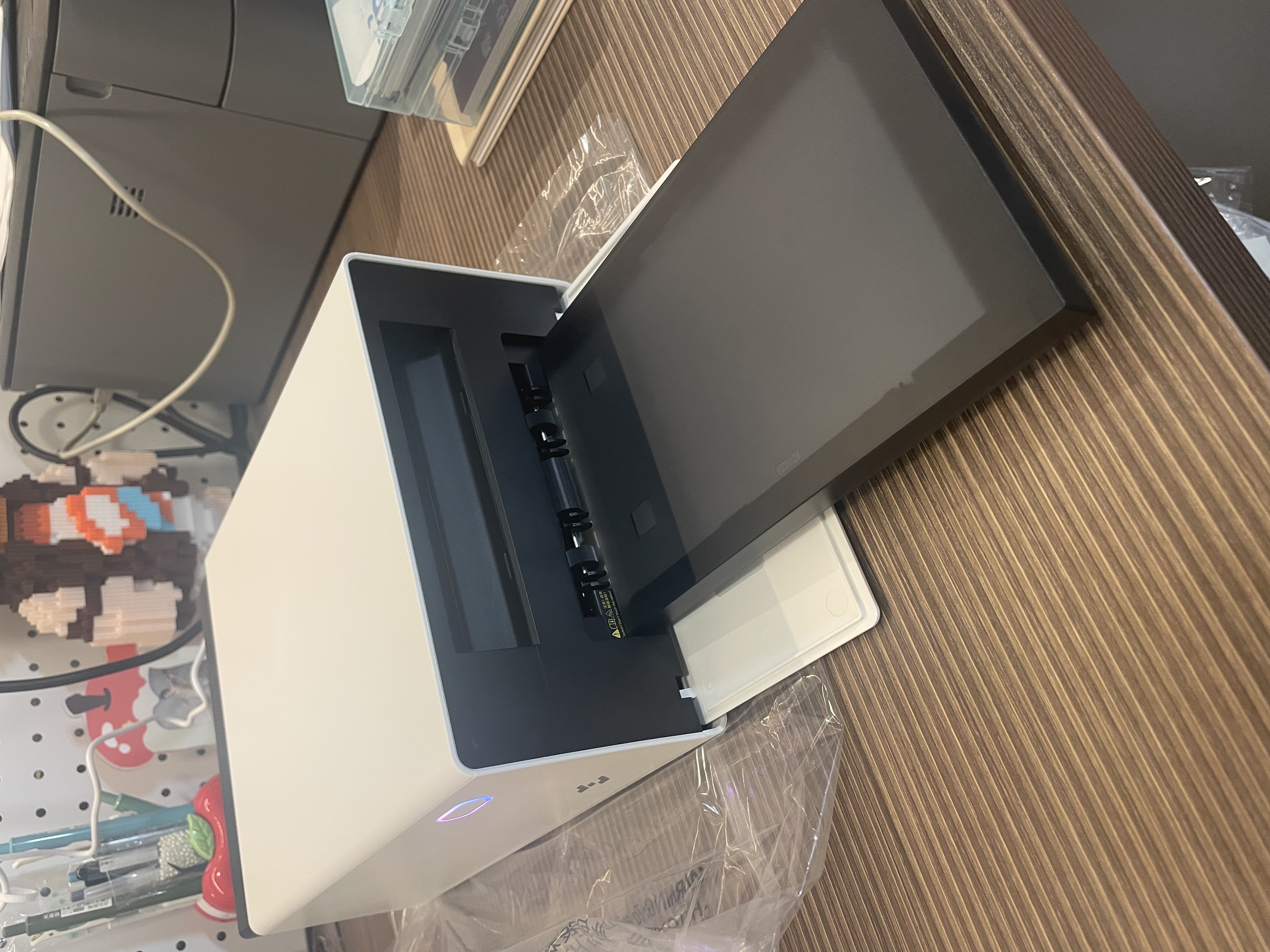 极印AI贴纸照片打印一体机S1 AI抠图自动裁切 AI创意生图 自动覆膜高清画质 贴纸机照片打印机 实拍图