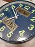 Timess挂钟客厅钟表万年历温湿度夜光闪波钟表挂墙时钟家用表35cm 实拍图