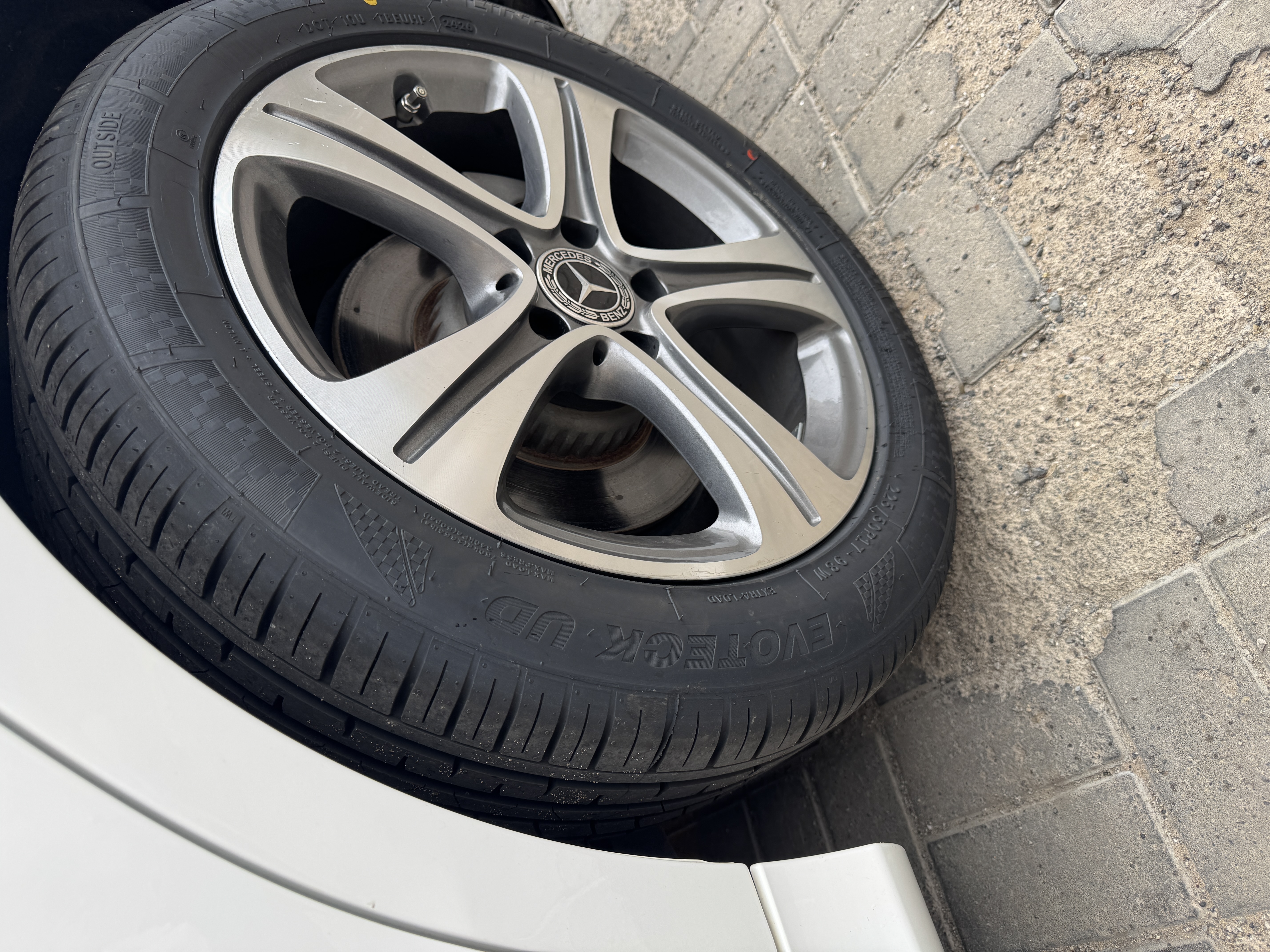 玲珑轮胎汽车轮胎225/50R17 98W XL 玲珑臻选UD 适配雅阁/凌渡 实拍图