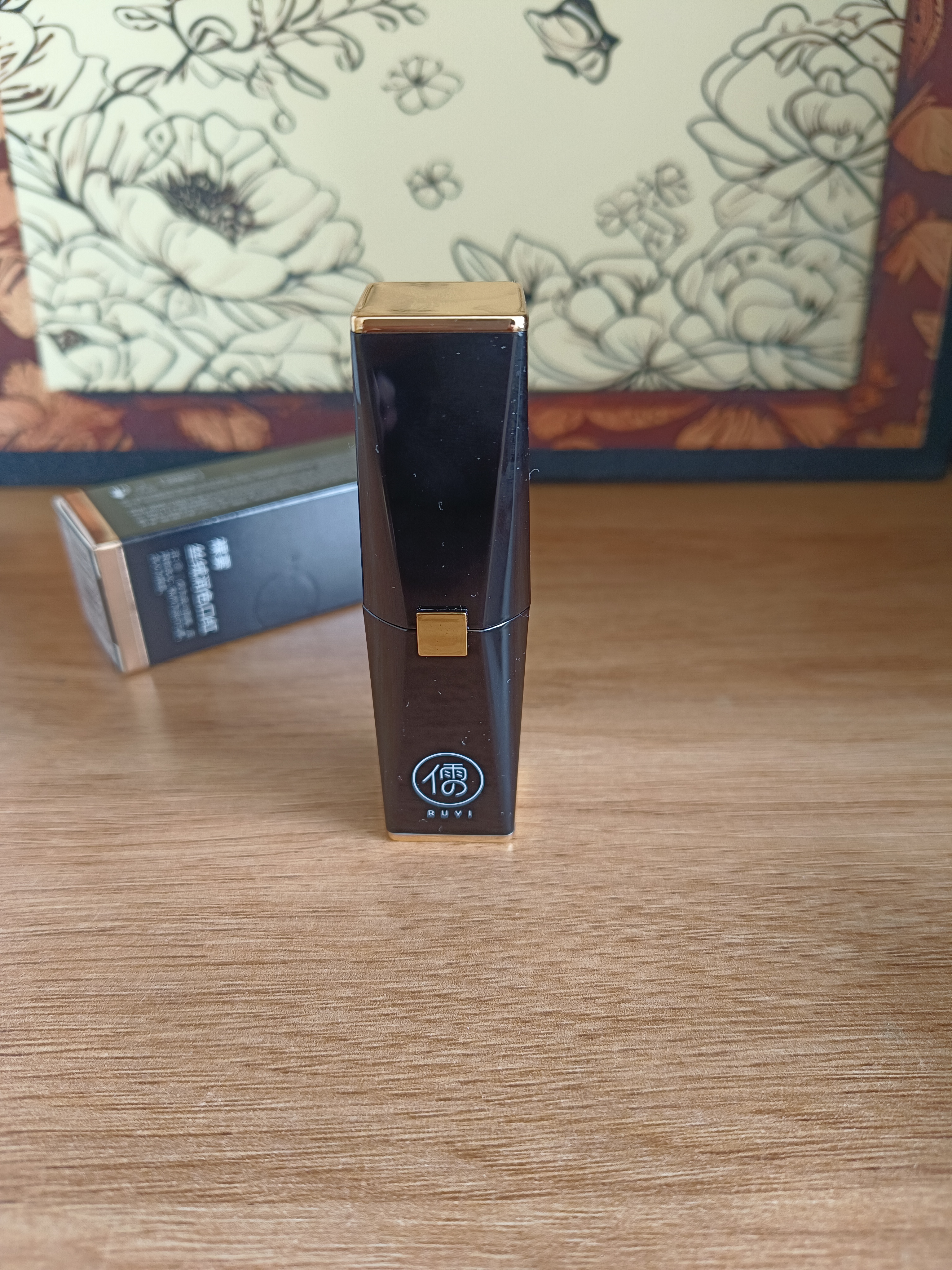 儒意（RUYI）豆沙色3.8g丝绒雾面口红不掉色不沾杯不脱妆防水正品大牌唇釉礼物 实拍图