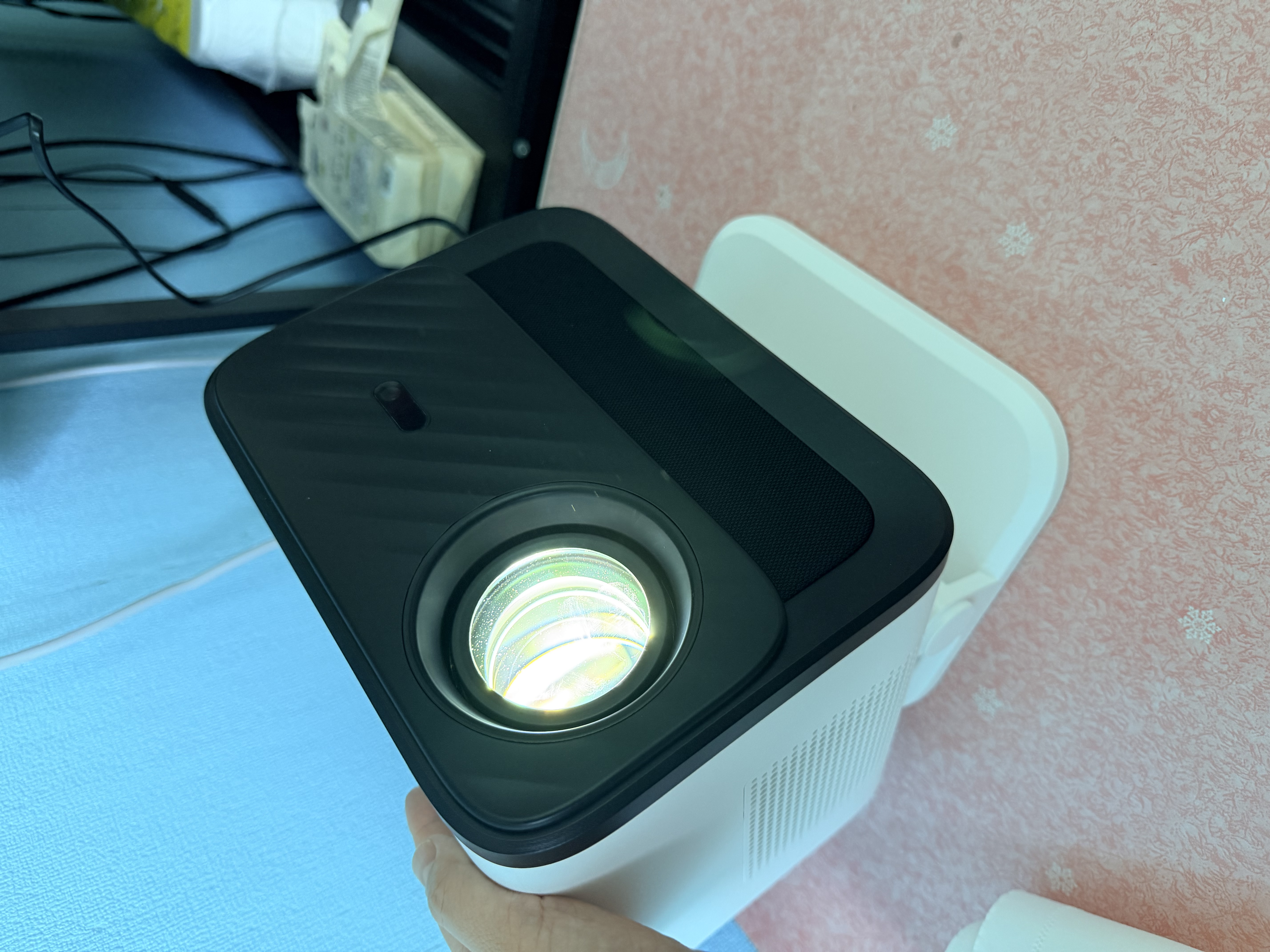 飞利浦（PHILIPS）NeoPix 545投影仪家用 高清家庭影院电视办公游戏投影机（无感自动对焦 全封闭式光机 超清画质 ） 实拍图