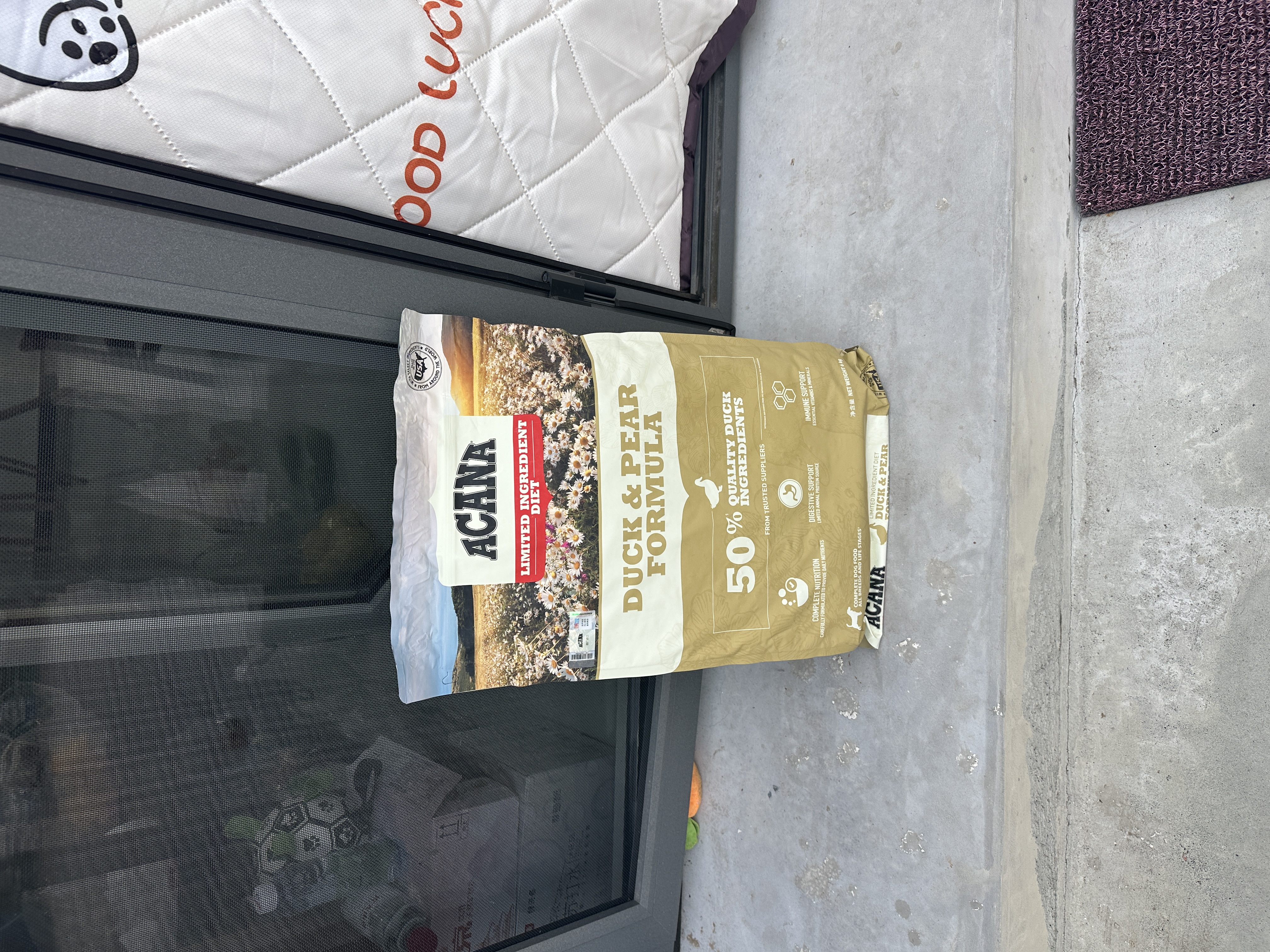 愛肯拿（ACANA）狗粮清火 鸭肉梨成犬幼犬 低敏去泪痕通用原装进口粮6kg效期27/8 实拍图
