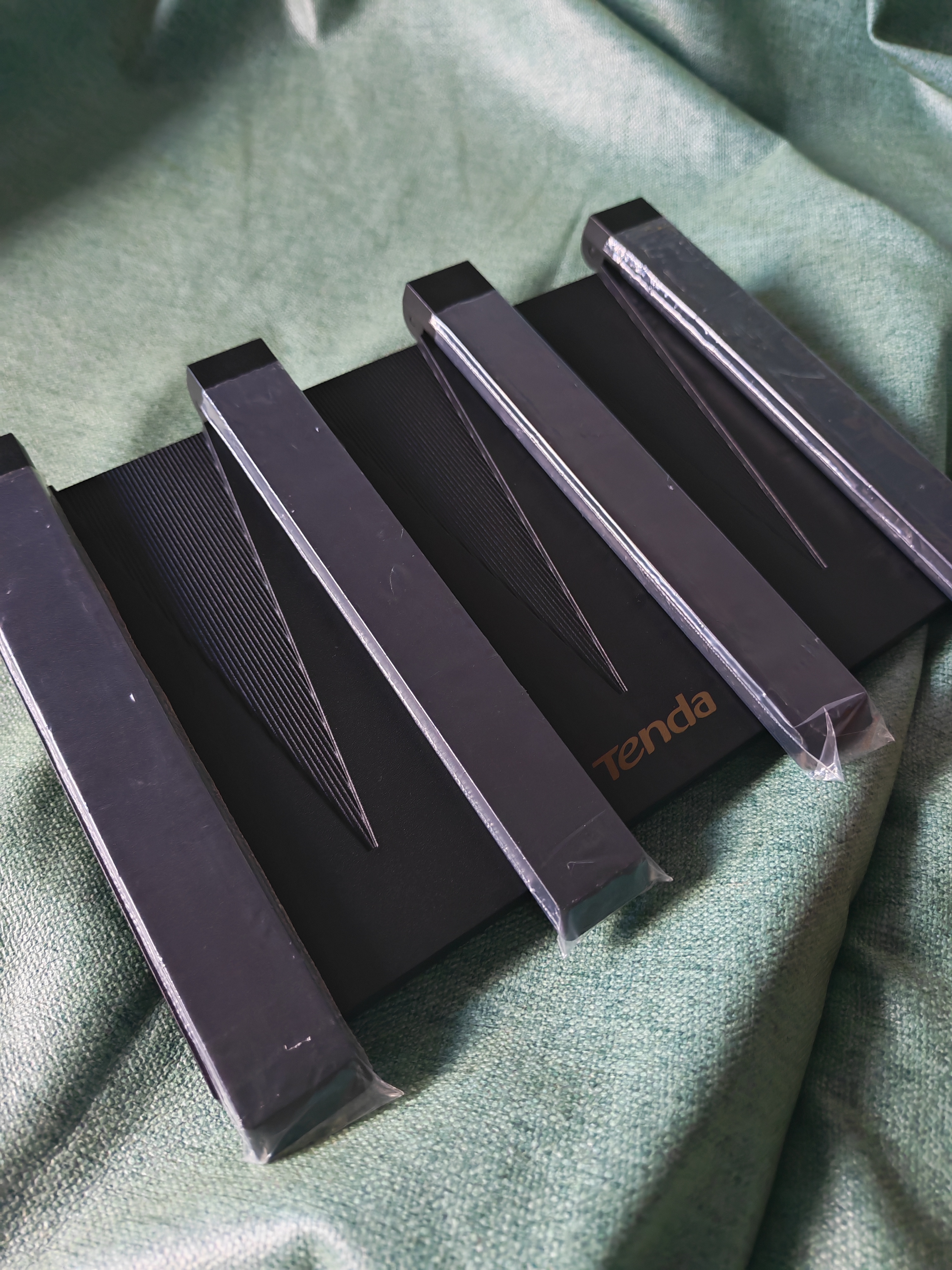 Tenda腾达路由器WiFi6+【泰山AX3000 Ultra】千兆穿墙王信号放大器增强无线家用甄选高配芯片AX12 Pro 实拍图