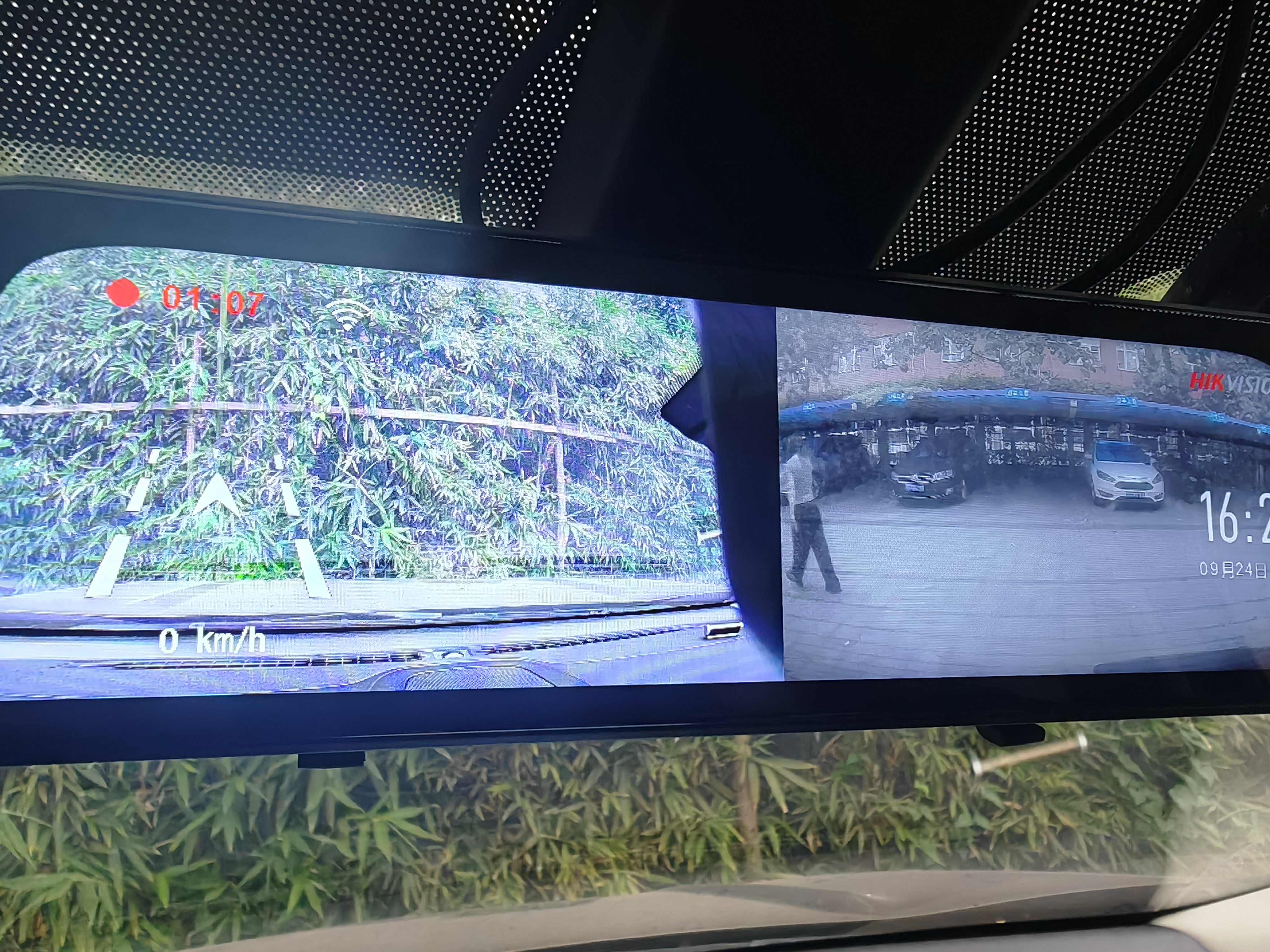 海康威视（HIKVISION）行车记录仪64G内存卡 车载配件高速存储CLASS10级以上26款新卡 实拍图