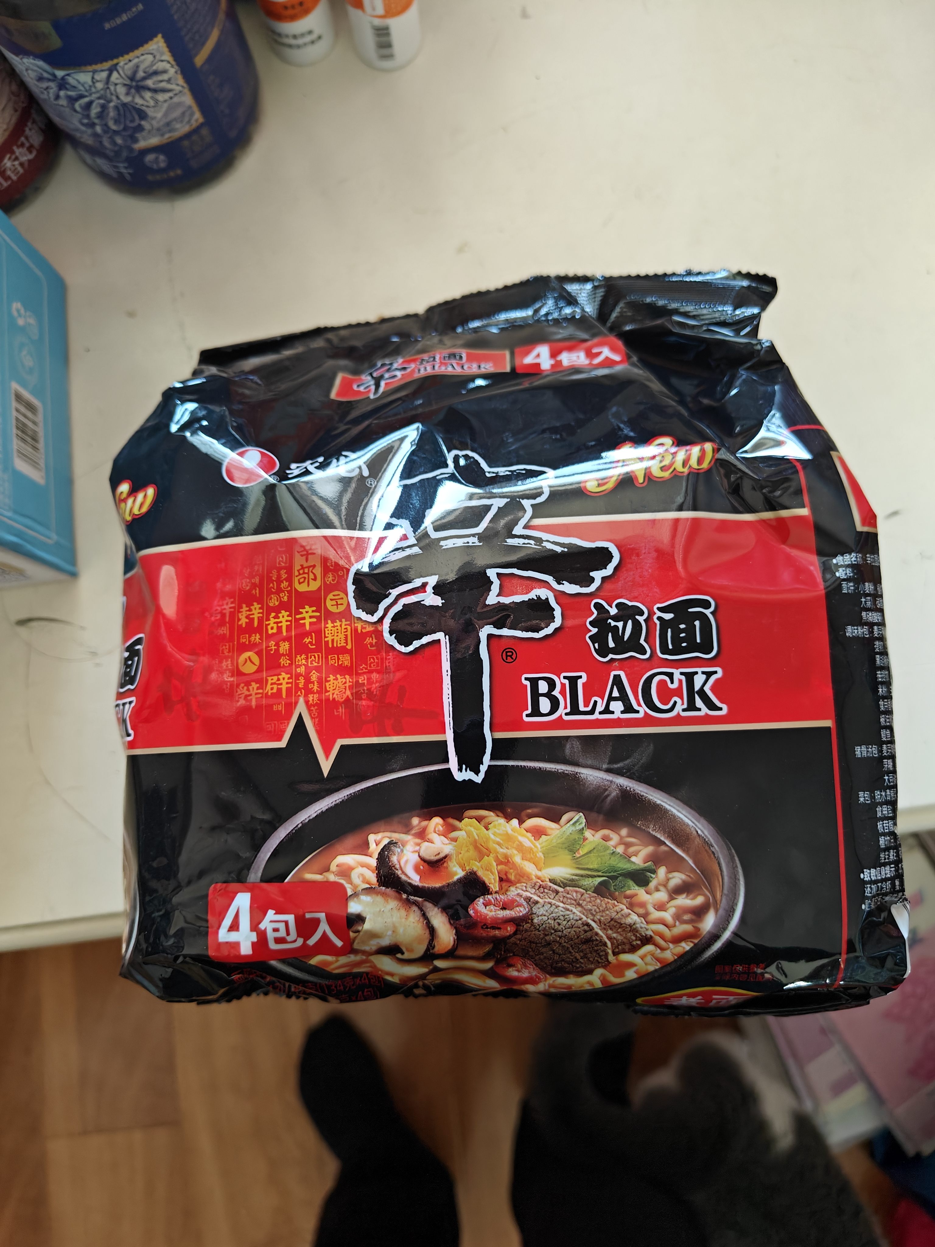 农心 辛拉面Black 豚骨汤风味方便面 袋面四连包 134g*4包夜宵泡面 实拍图