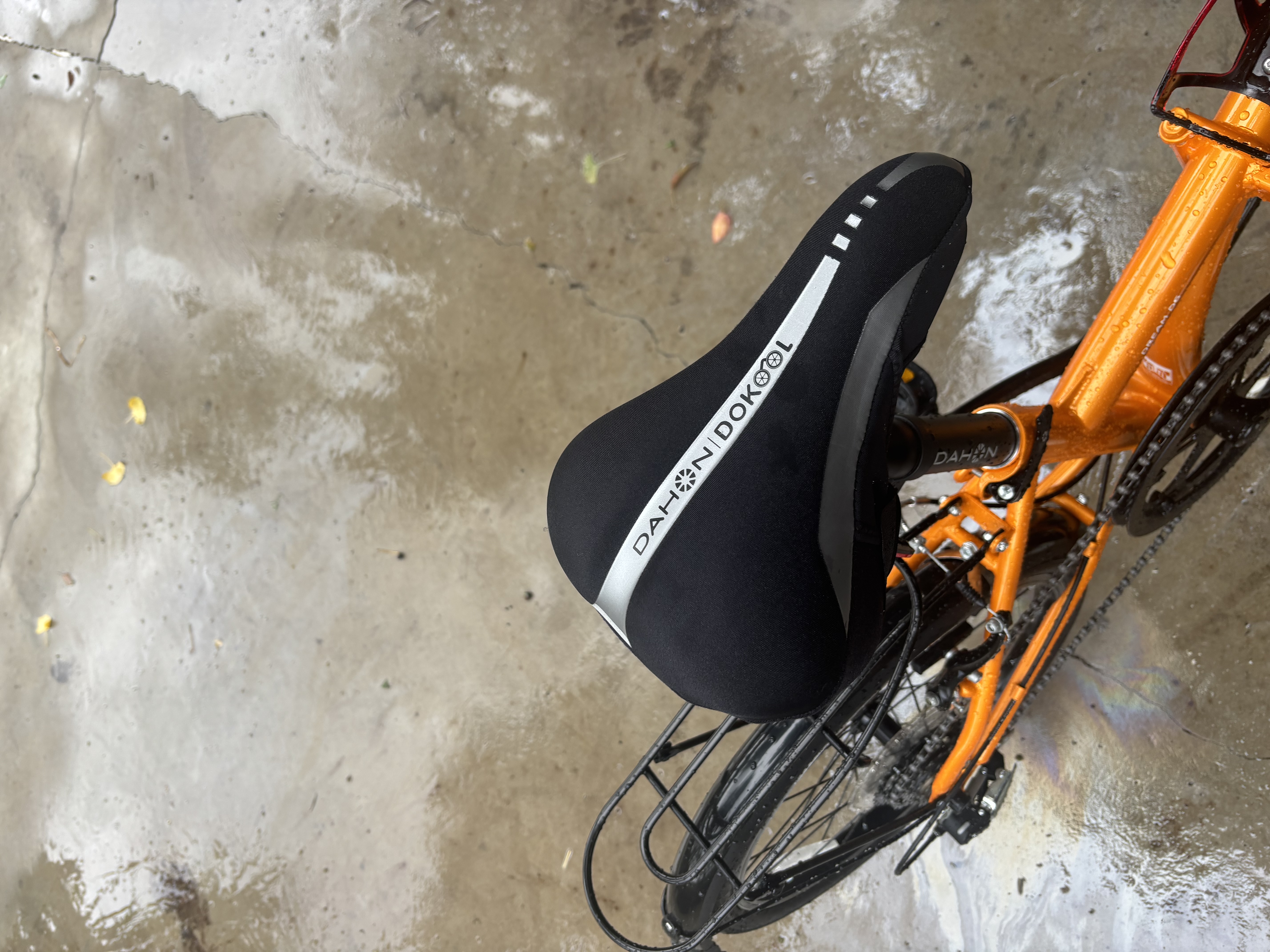 大行（DAHON）自行车p8k3d5坐垫套硅胶加厚加宽公路车座椅垫山地车座套骑行配件 极致银 实拍图