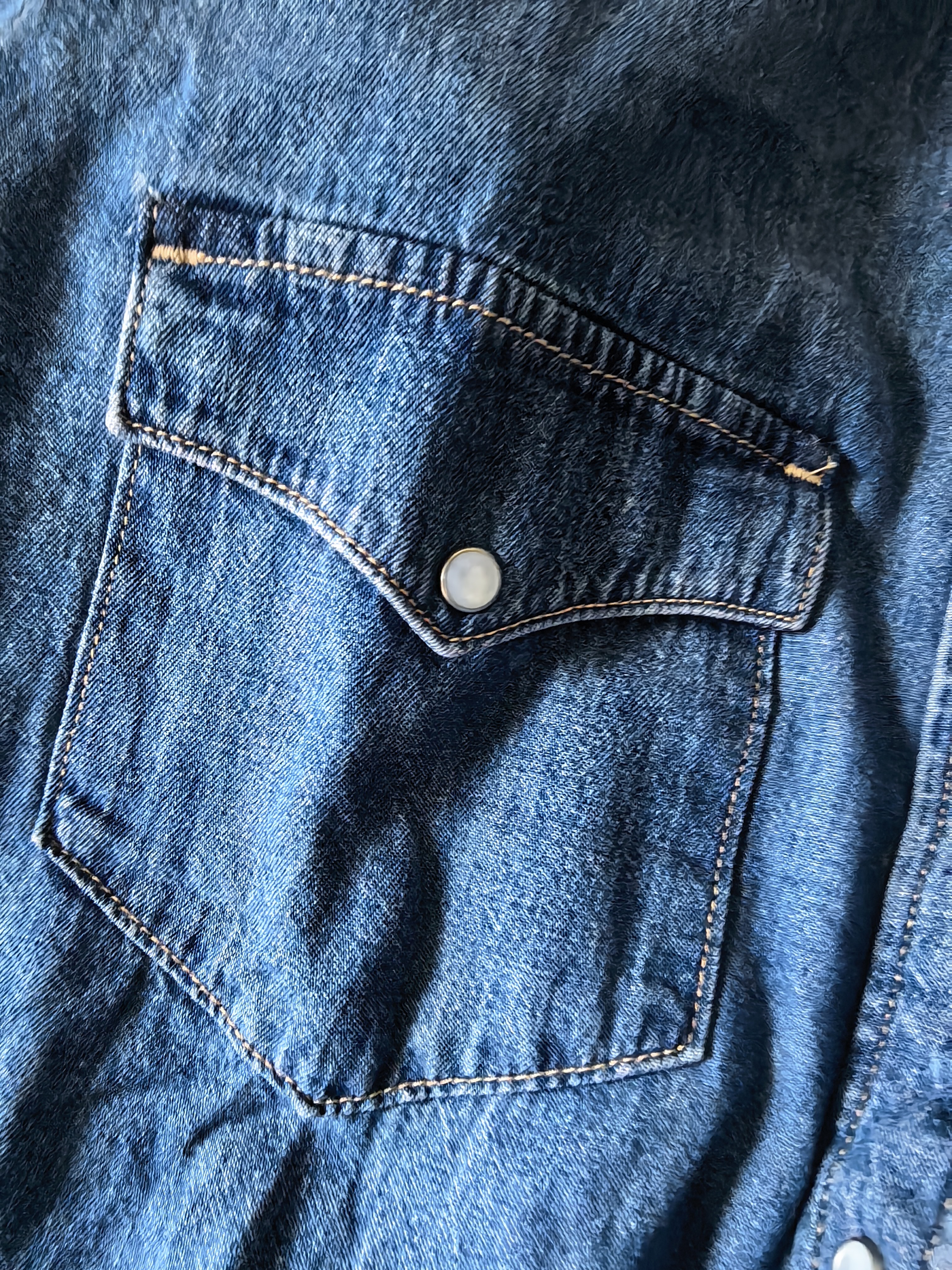 Levi's李维斯女士美式复古简约通勤经典翻领宽松蓝色牛仔衬衫 浅蓝色 L 实拍图