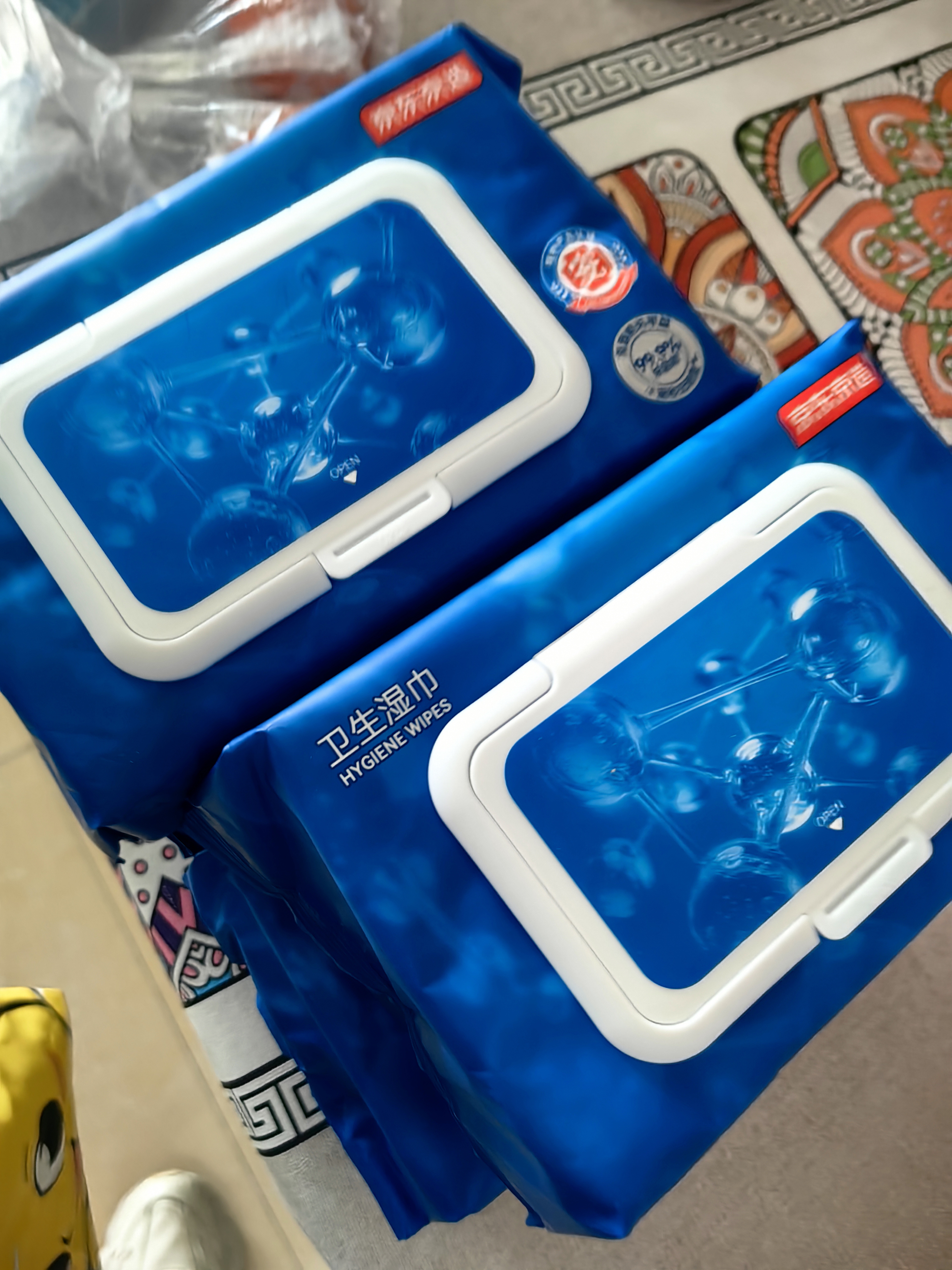 京东京造杀菌湿巾80片*4包 杀菌率99.9%无酒精积雪草大包湿巾纸卫生湿纸巾 实拍图