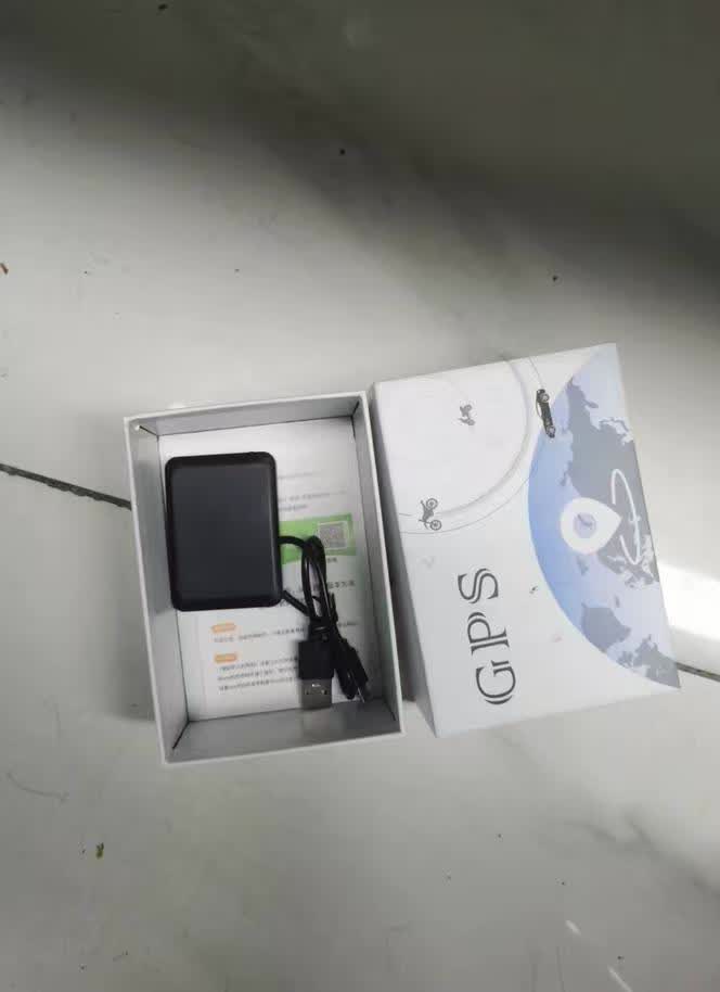 福满临汽车GPS定位器电动摩托车追踪神器微型车辆超小车载北斗防盗跟踪 实拍图