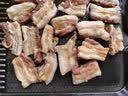 京东跑山猪黑猪去皮五花肉条1.6斤 原切烤肉烧烤食材（新老包装随机发货） 实拍图