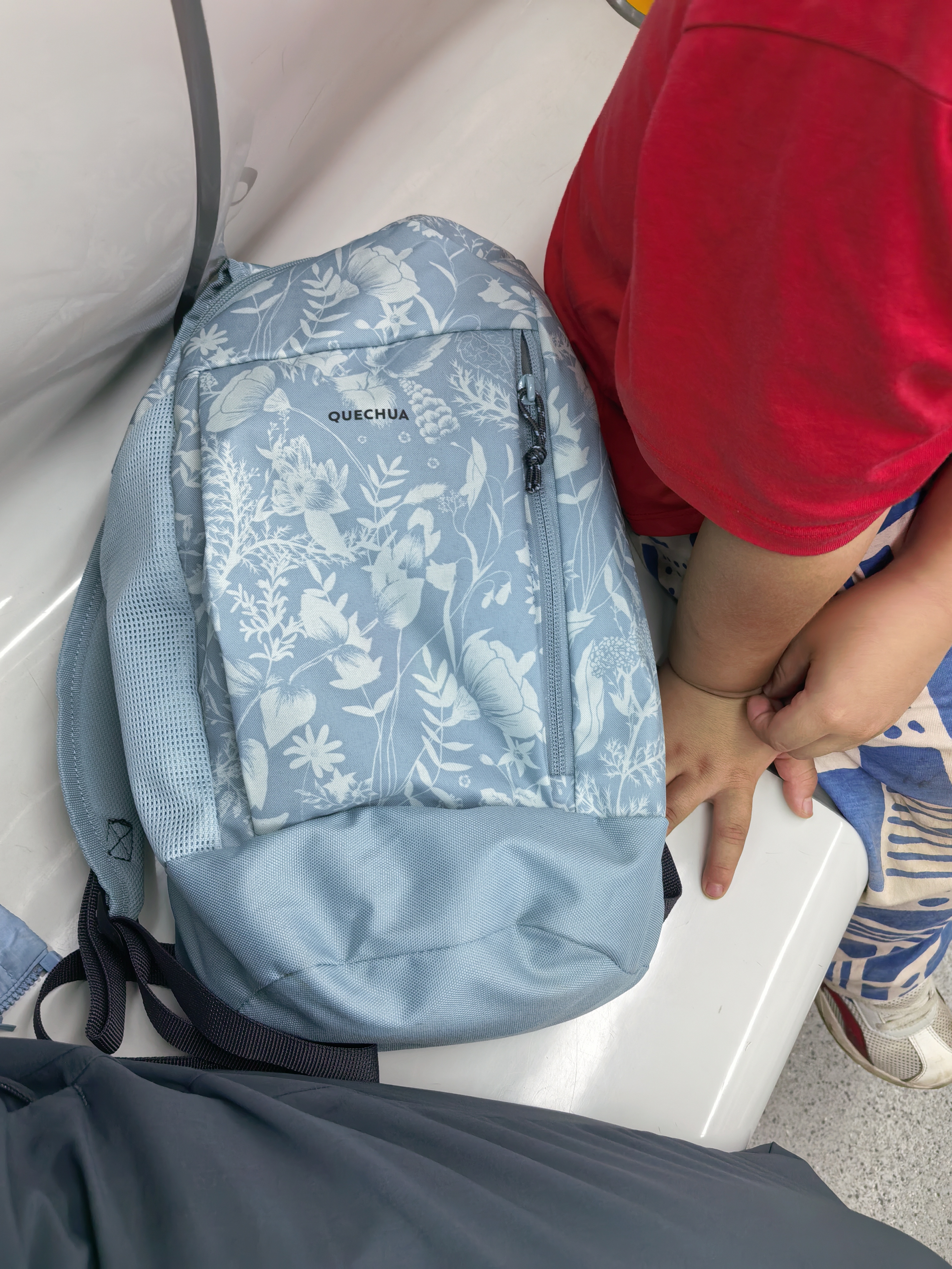 迪卡侬户外登山包徒步背包旅行小包学生双肩儿童书包女书包10L-5045535 实拍图