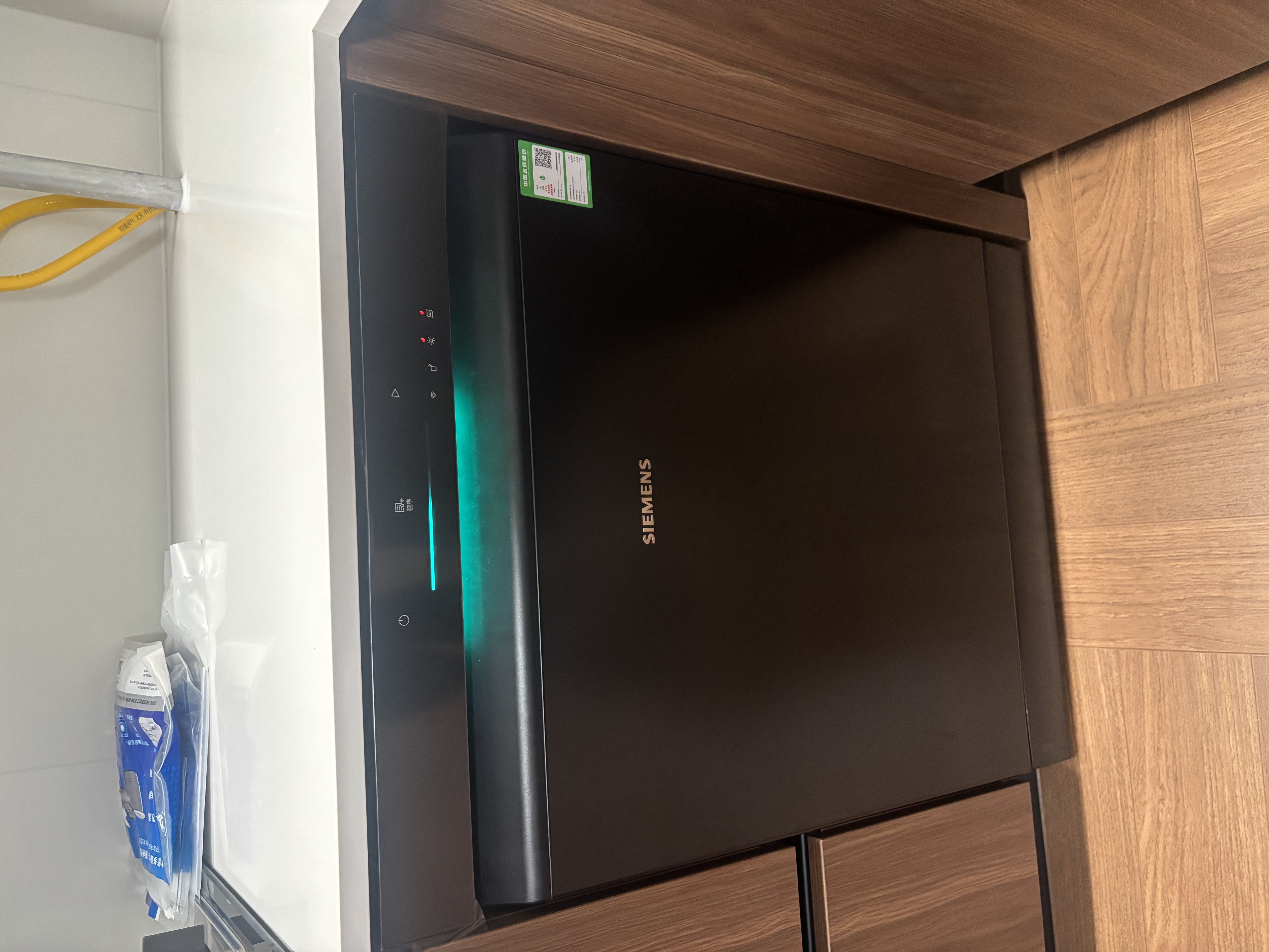 西门子（SIEMENS）极净魔盒3.0MAX 洗碗机17+3套 170升以上家用大容量 智能开门烘干 10天10夜抑菌存储 北极光系列 SN23EB88KC 实拍图