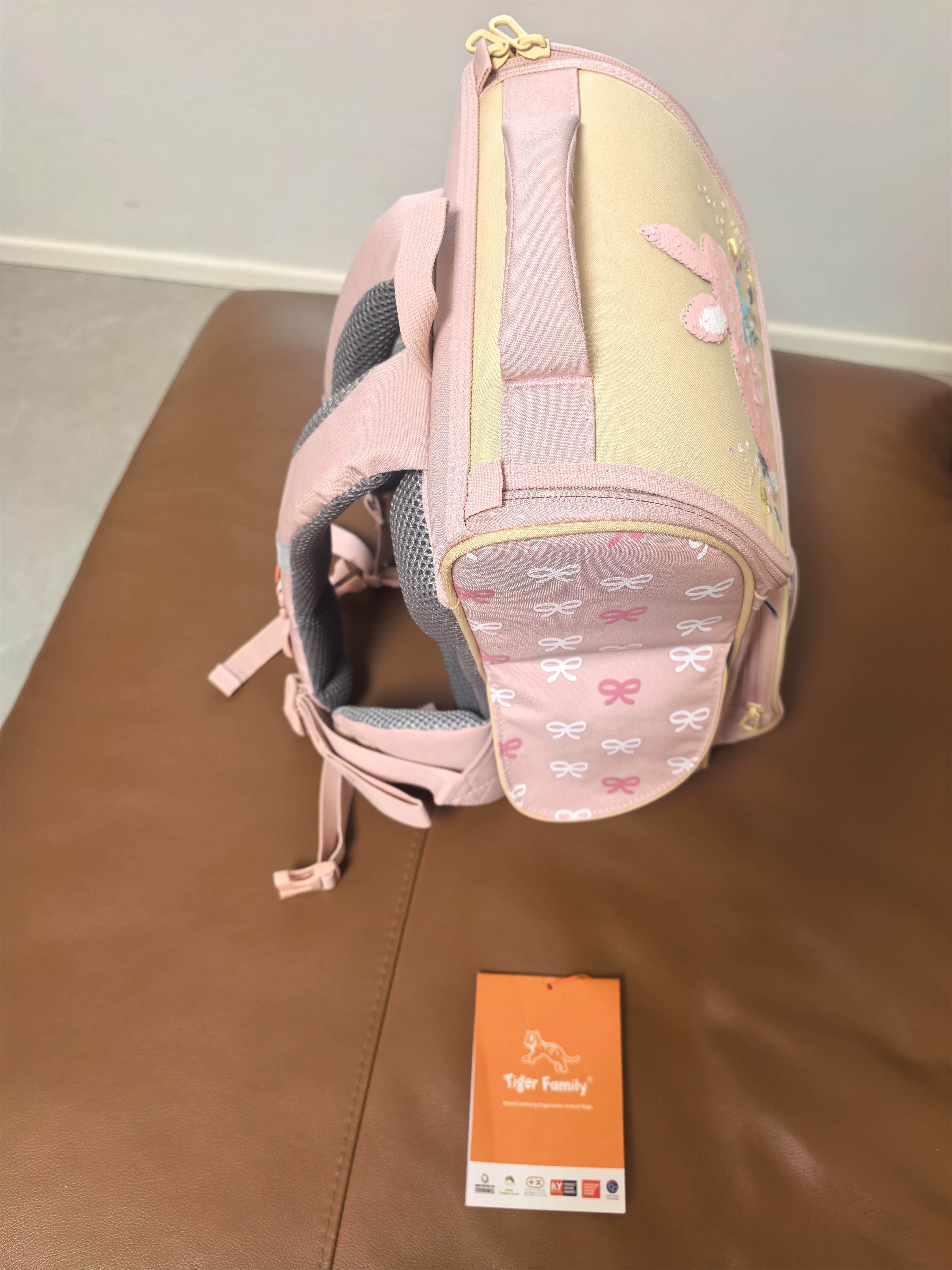 TigerFamily虎米小学生书包1-3年级减负护脊大容量双肩背包 小童【可翻珠片】小兔乐园 #小贵族 实拍图