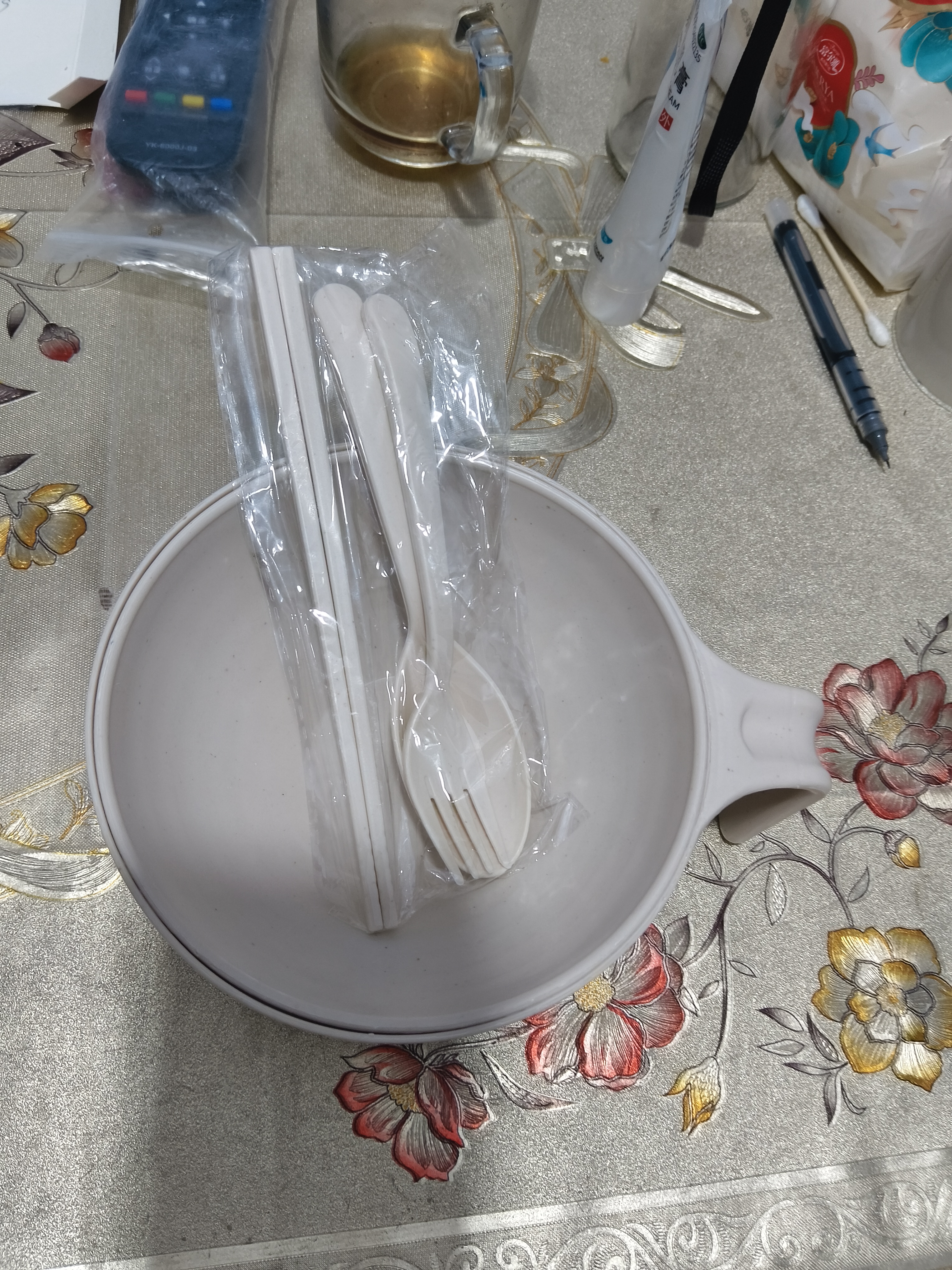 【精致可爱】黄鸭泡面碗不锈钢饭盒饭碗滤水学生宿舍方便面碗礼品 小麦泡面碗加餐具 实拍图
