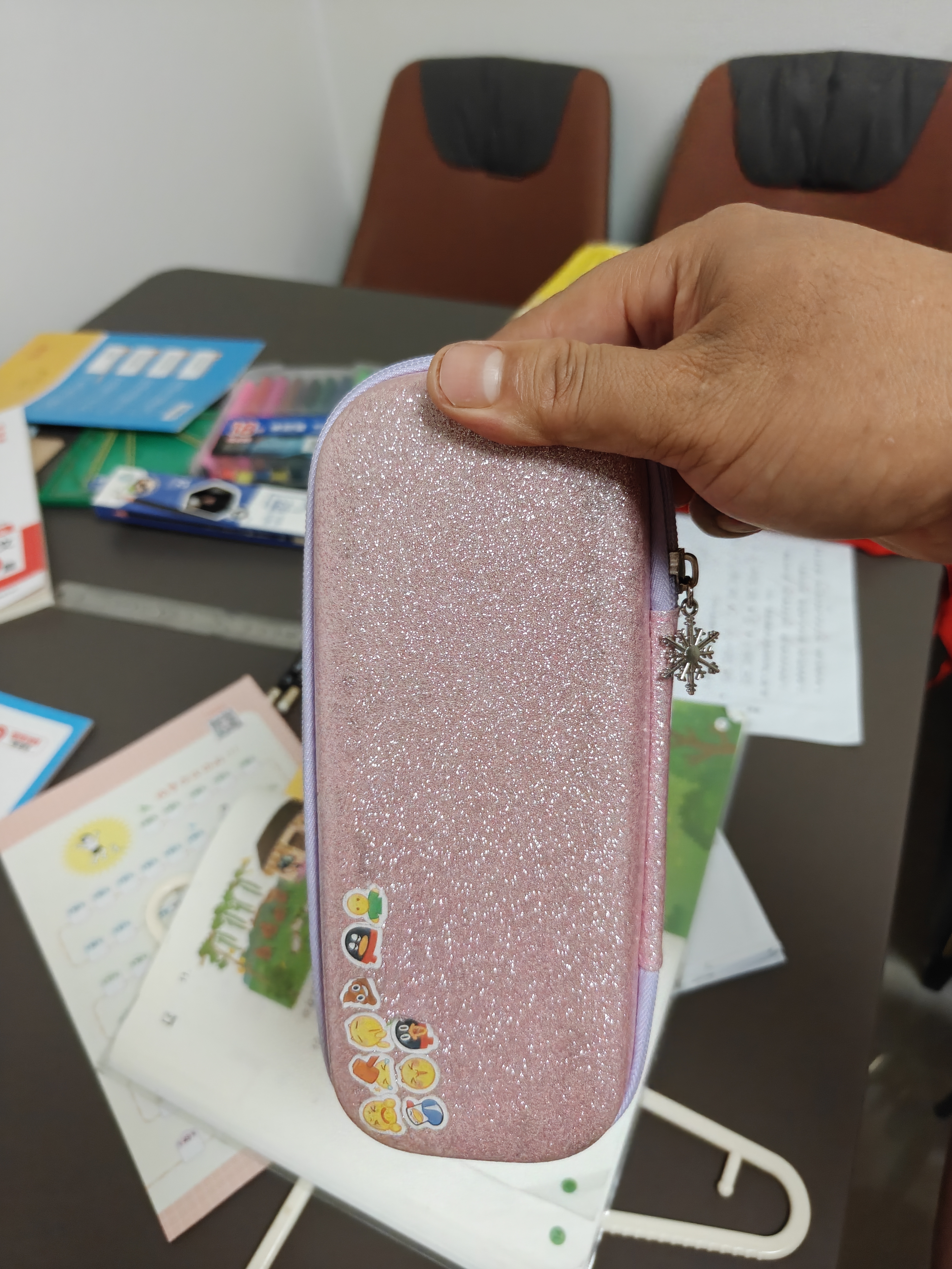 迪士尼（Disney）小学生笔袋 3D大容量文具盒 高颜值EVA铅笔盒一年级 儿童铅笔袋女生 艾莎公主开学季学习用品 实拍图
