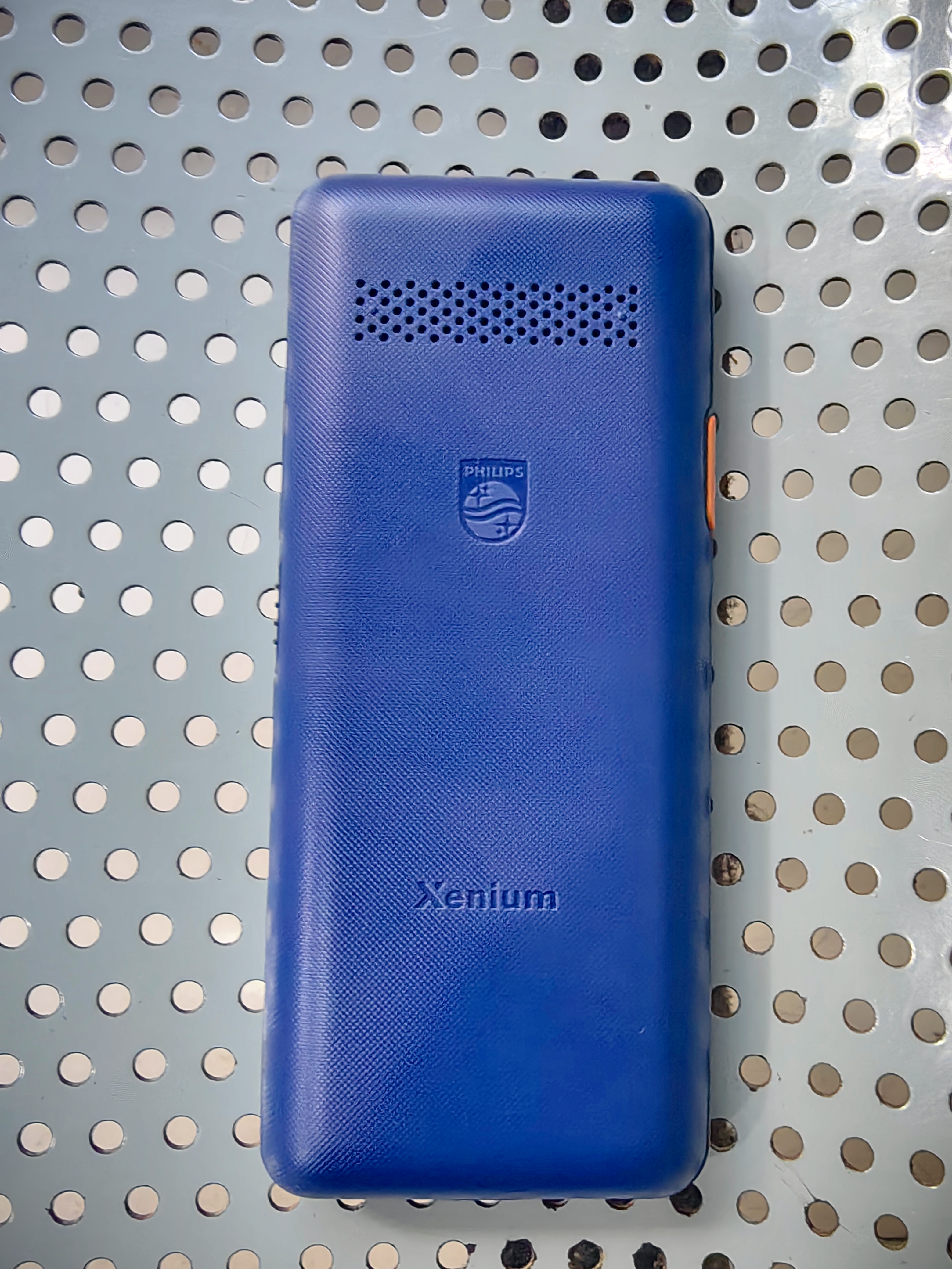 飞利浦（PHILIPS）老人手机移动联通电信广电4G全网通 老年人专用手机非智能大字大声按键儿童功能学生机E568L宝石蓝 实拍图