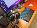 雷蛇（Razer）梭鱼X幻彩版  幻影绿 无线头戴式电竞游戏耳机耳麦 降噪麦克风 多平台兼容  适配三角洲行动 实拍图